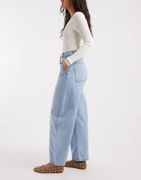 ピーシーズ レディース ボトムス デニムパンツ ジーンズ PIECES mid waist barrelleg jeans in light Blue Denim デニム｜カジュアルパンツ
