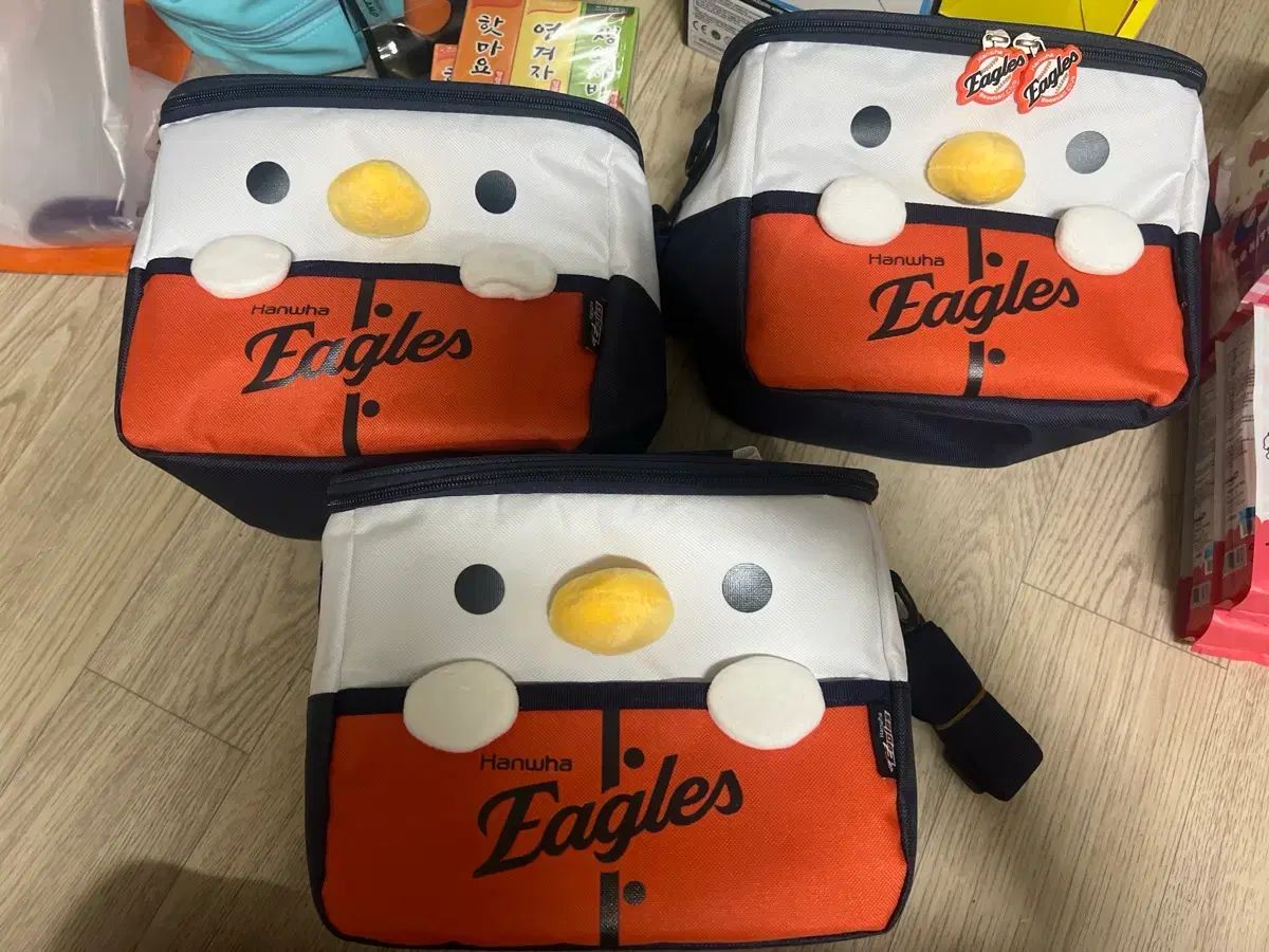 ハンファ イーグルス キャラクター ポーチ 3個 出品