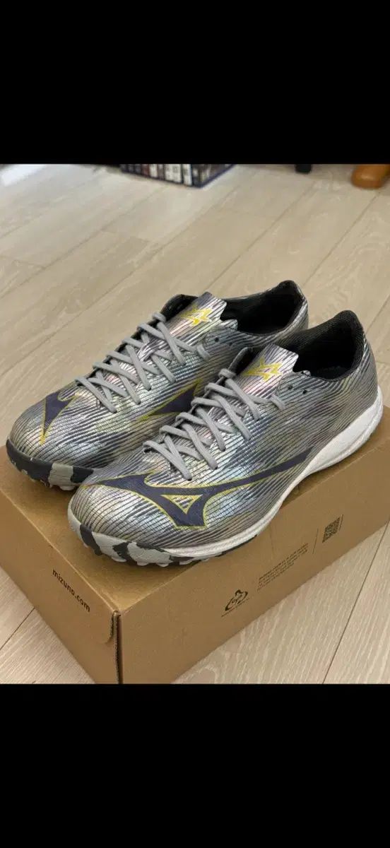 ミズノ アルファ2 シルバー カラー サッカーシューズ 270 8,915円