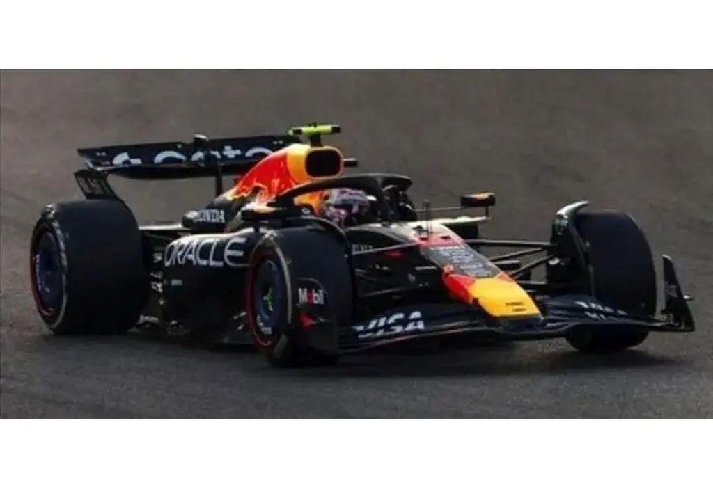 【新品】ミニカー 1/43 Red Bull Racing RB21 #22 Oracle Red Bull Racing Abu Dhabi GP 2025 Yuki Tsunoda [S8680]