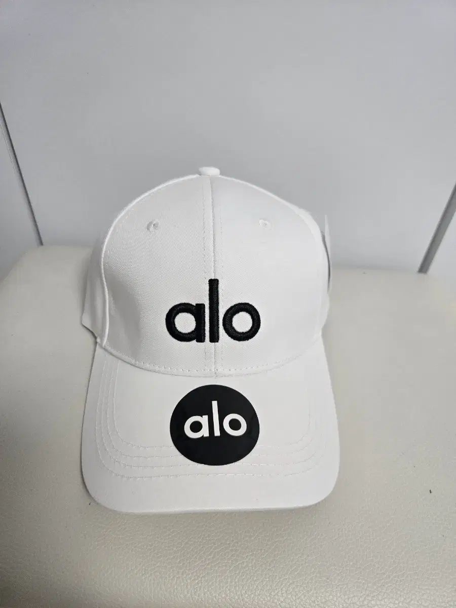 ALO ヨガ 白 ボールキャップ 新品
