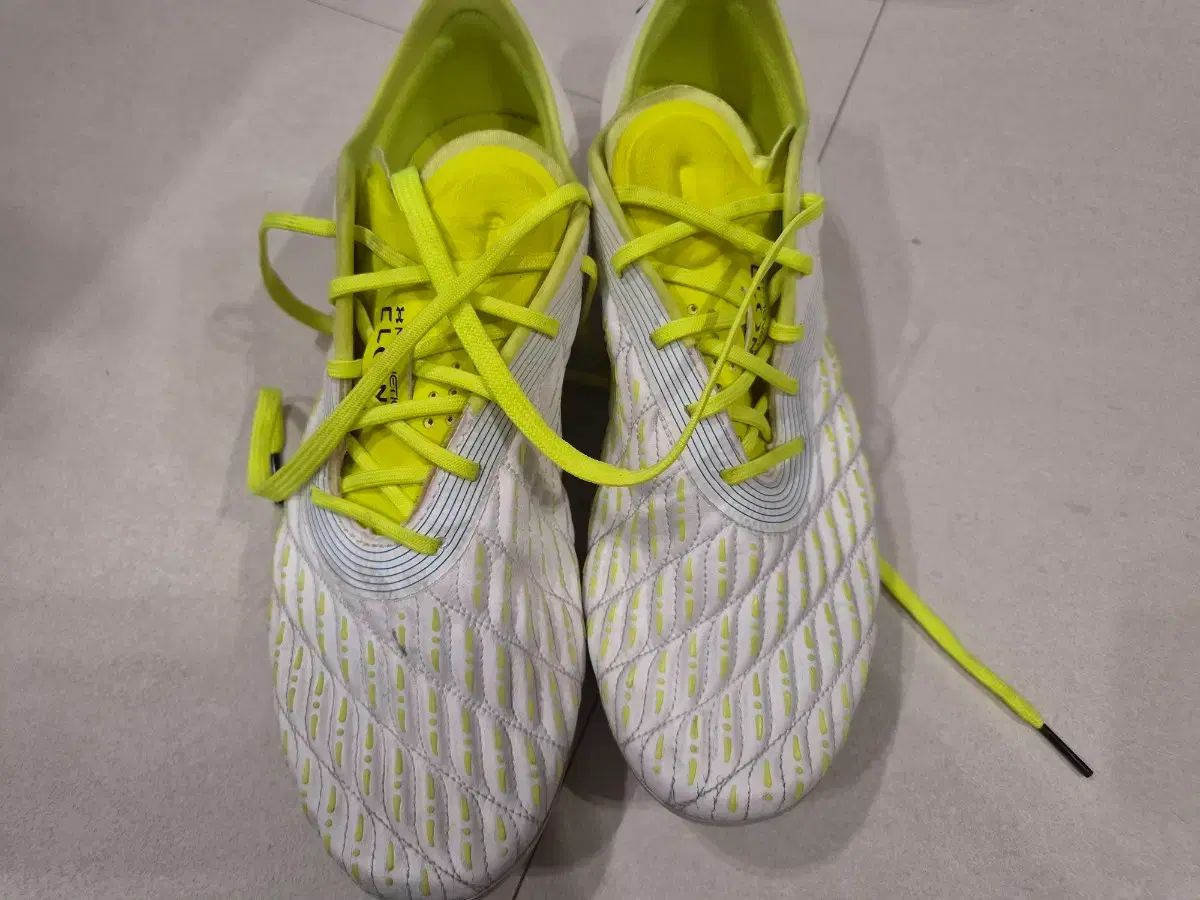 アンダーアーマー サッカーシューズ 260