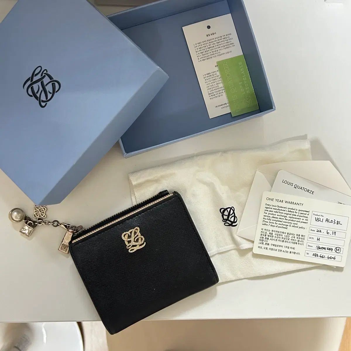 百貨店購入 正規品 Louis Quatorze ルイキャトルズ レディース二つ折り財布
