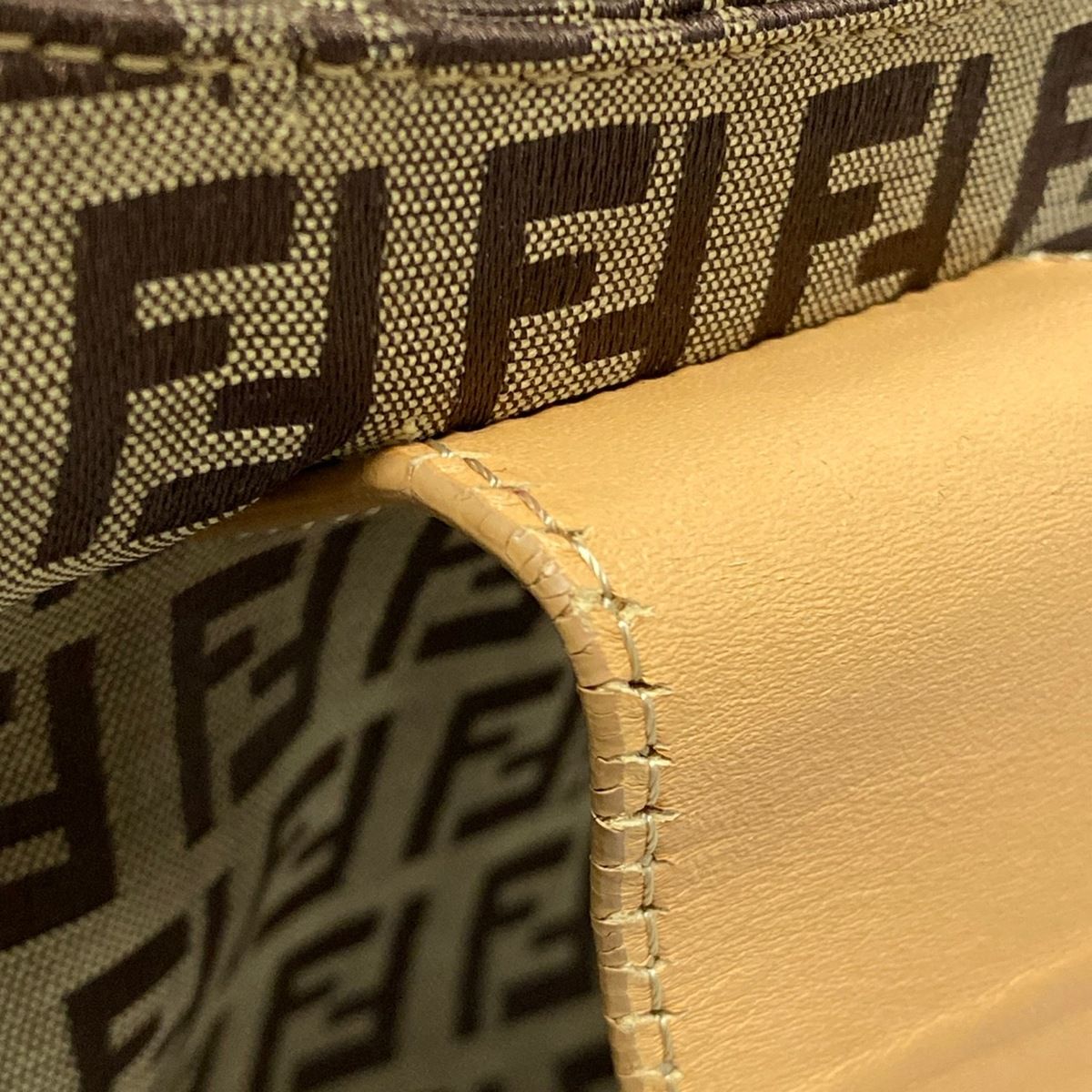 FENDI(フェンディ) ショルダーバッグ ズッカ柄 8BR037 ベージュ×ダーク