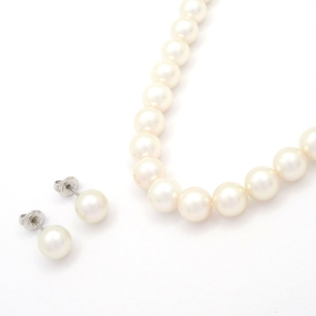 mikimoto(ミキモト) アクセサリー美品 - パール×K18WG ネックレス（直径約7.5-9.0mm）/ピアス（直径約8.5mm）/総パール/Mチャーム