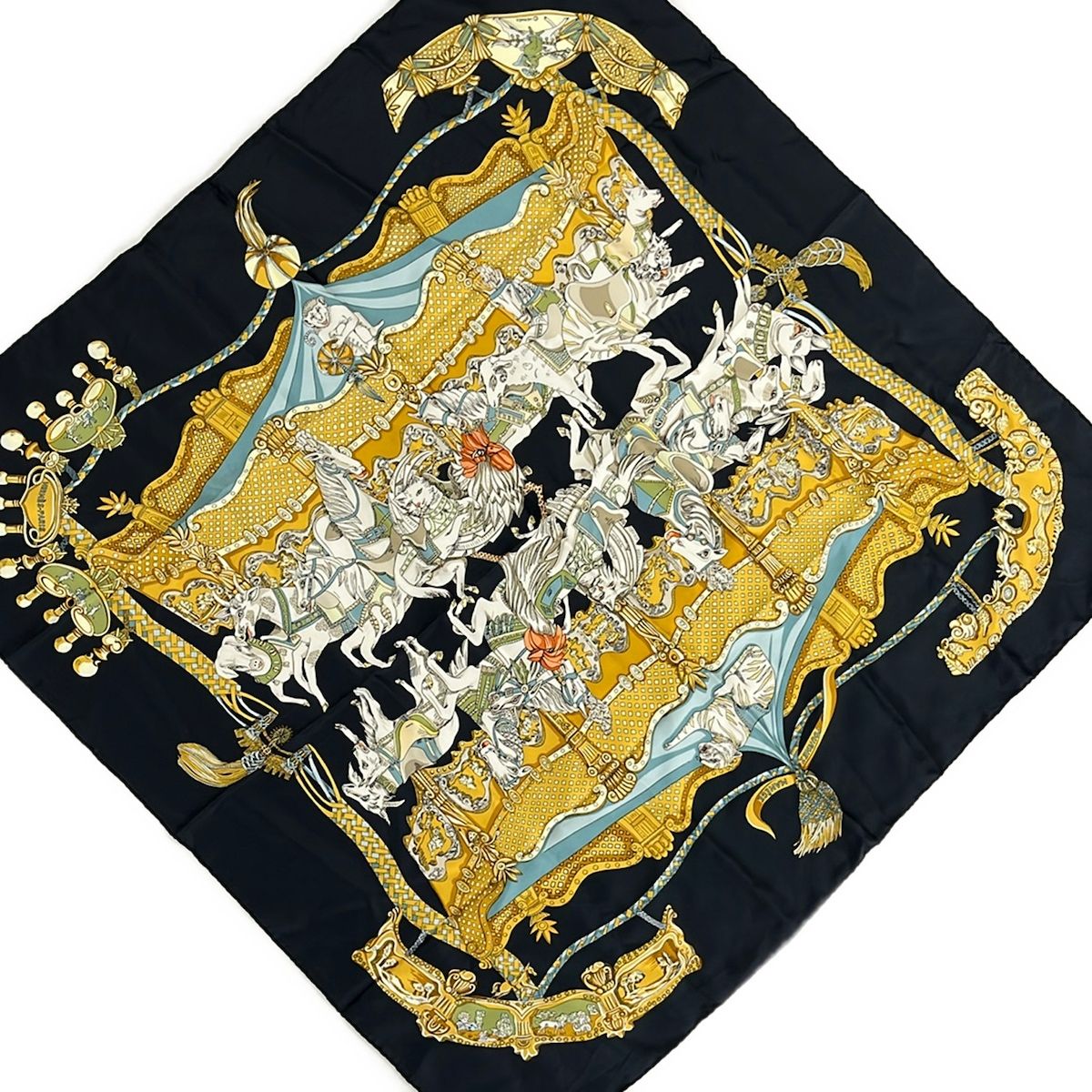 HERMES(エルメス) スカーフ カレ90 黒×ゴールド×白 TOURNEZ MANEGE
