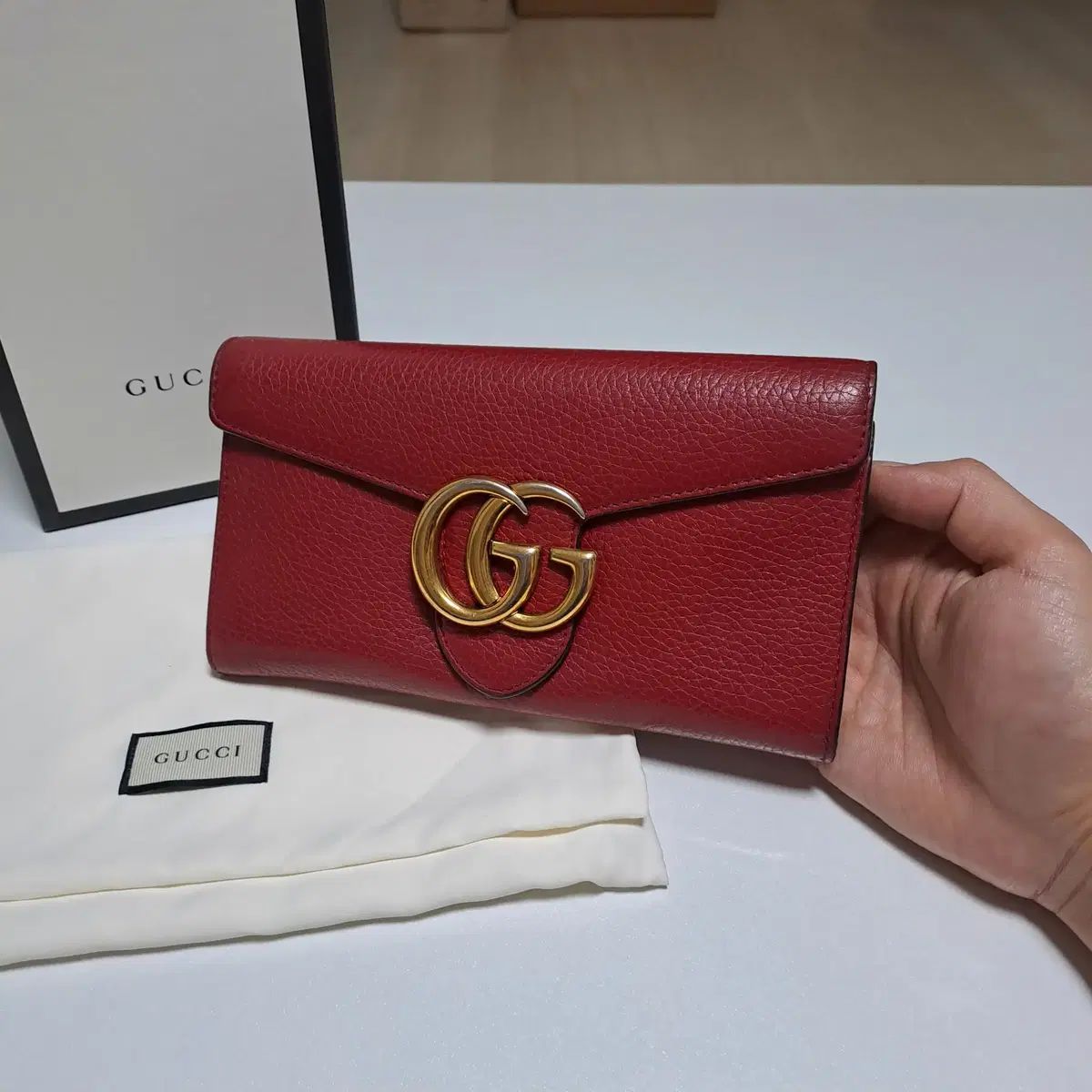 100%/正規品 グッチ GG マーモント フラップ レディース 長財布 レッド