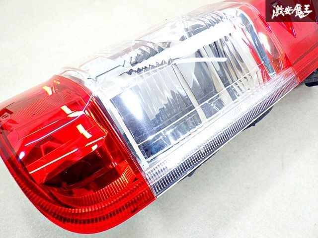 新車外し】トヨタ 純正 200系 ハイエース 後期 4型 5型 6型 7型 8型
