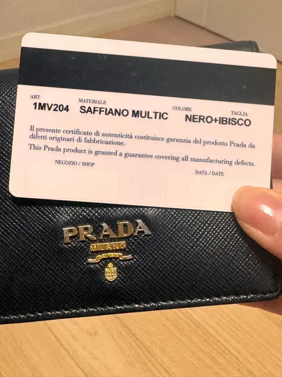 PRADA プラダ サフィアーノ レディース 二つ折り財布