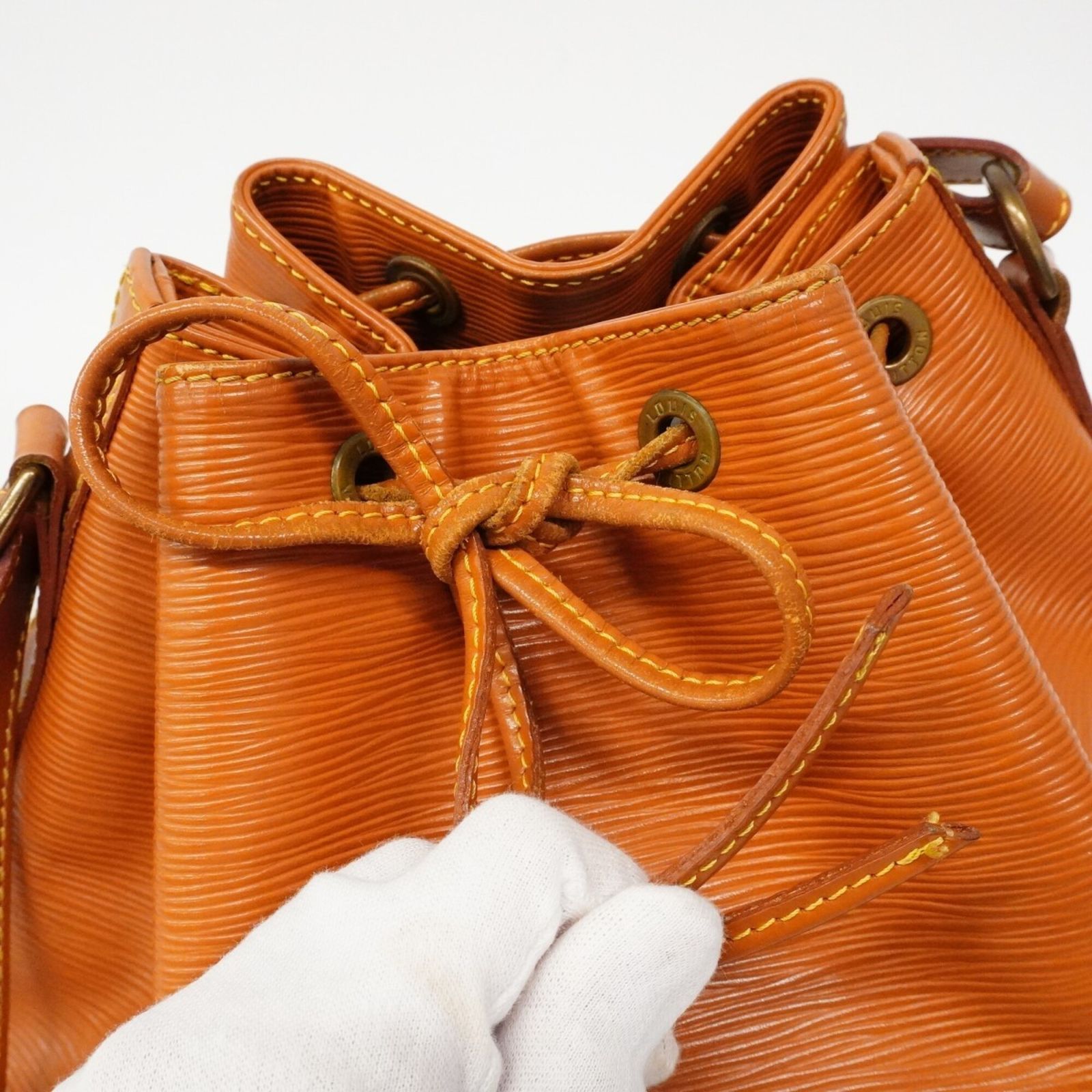 ルイ・ヴィトン(Louis Vuitton) ルイ・ヴィトン ショルダーバッグ エピ