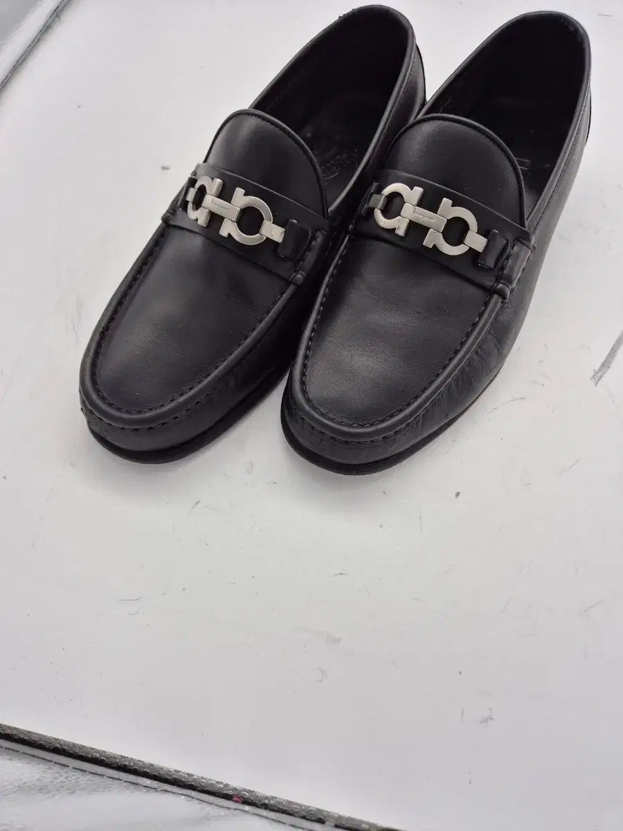 FERRAGAMO フェラガモ ガンチーニ ローファー ブラック 265
