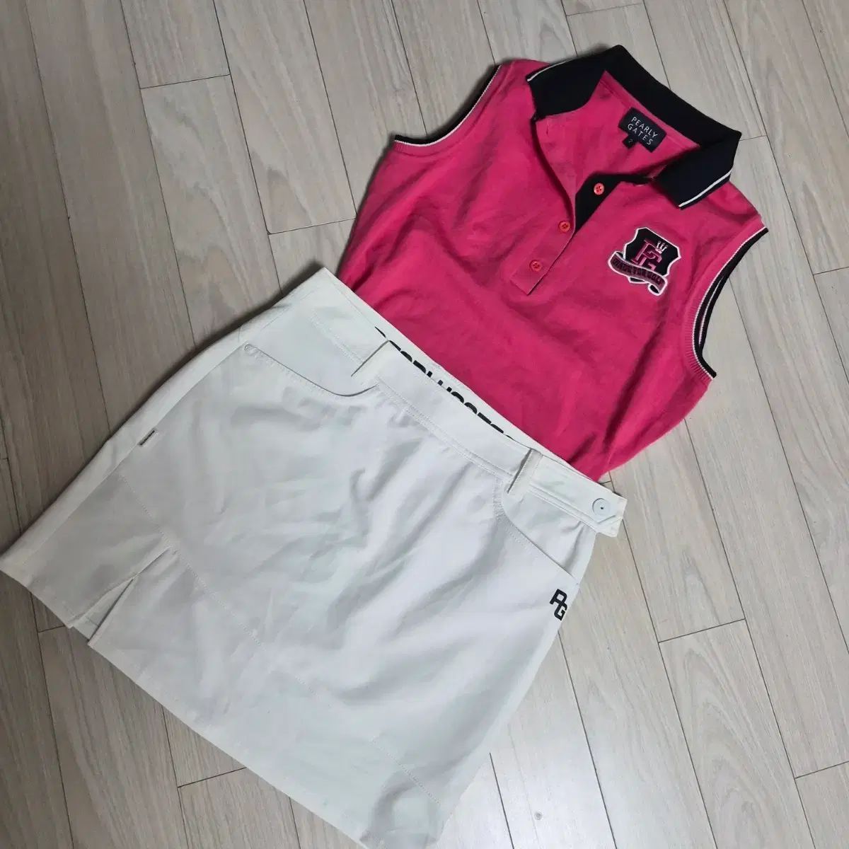 パーリーゲイツ ゴルフウェア レディース ノースリーブ Tシャツ ピンク + 白 スカート
