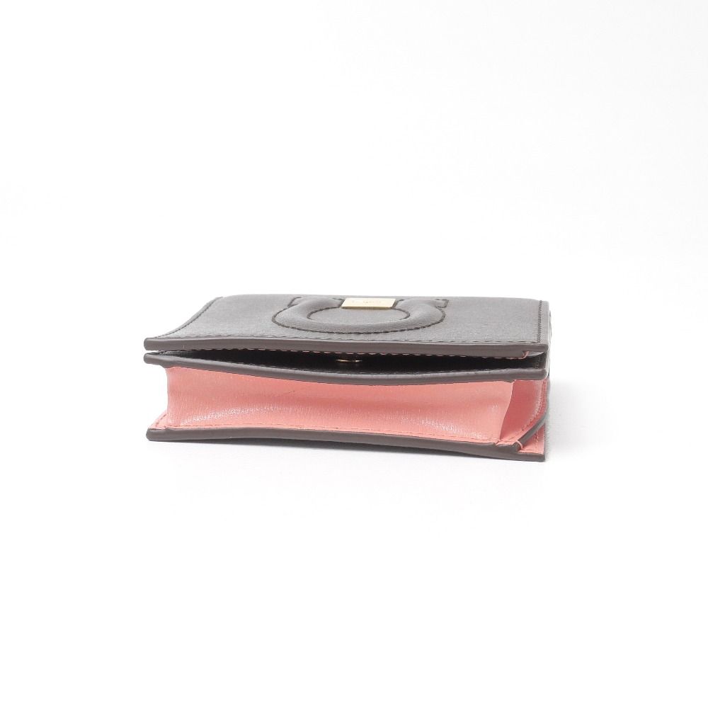 □未使用品□Salvatore Ferragamo サルヴァトーレフェラガモ 二つ折り