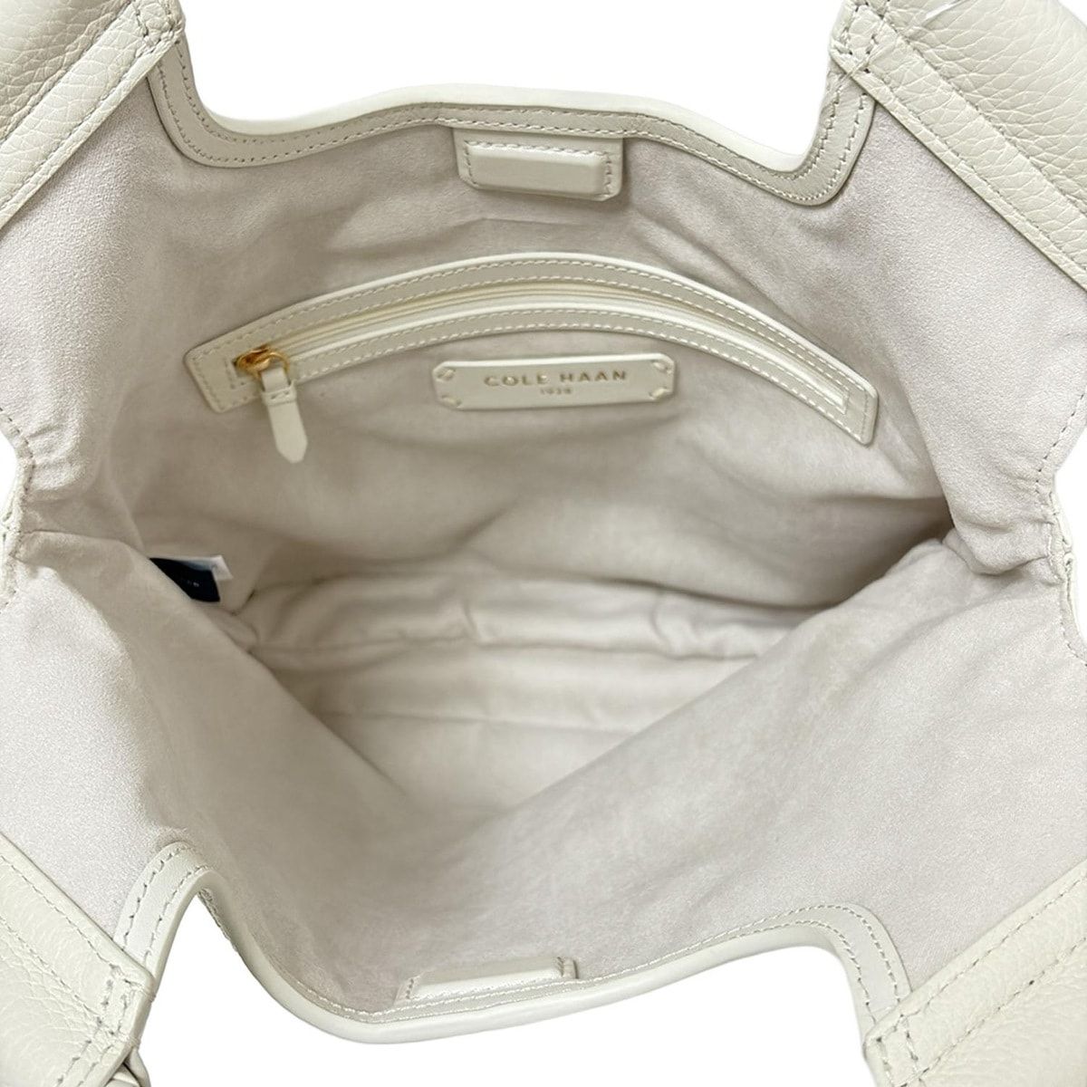 COLE HAAN(コールハーン) トートバッグ美品 キャロラインフォールドオーバートート U07389 アイボリー レザー