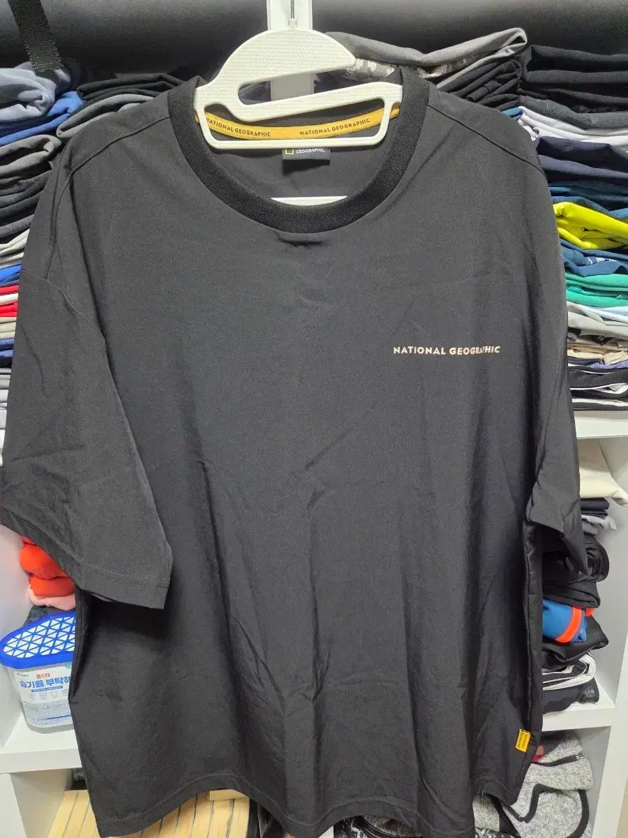 ナショナルジオグラフィック 半袖Tシャツ ブラック 105