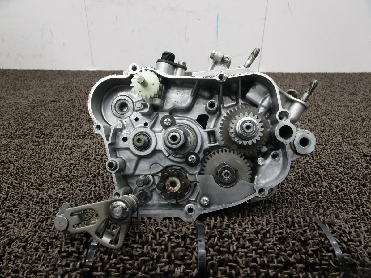 エンジン、冷却装置 ヤマハ TZR50R TZM50 4EU 4KJ シリンダー