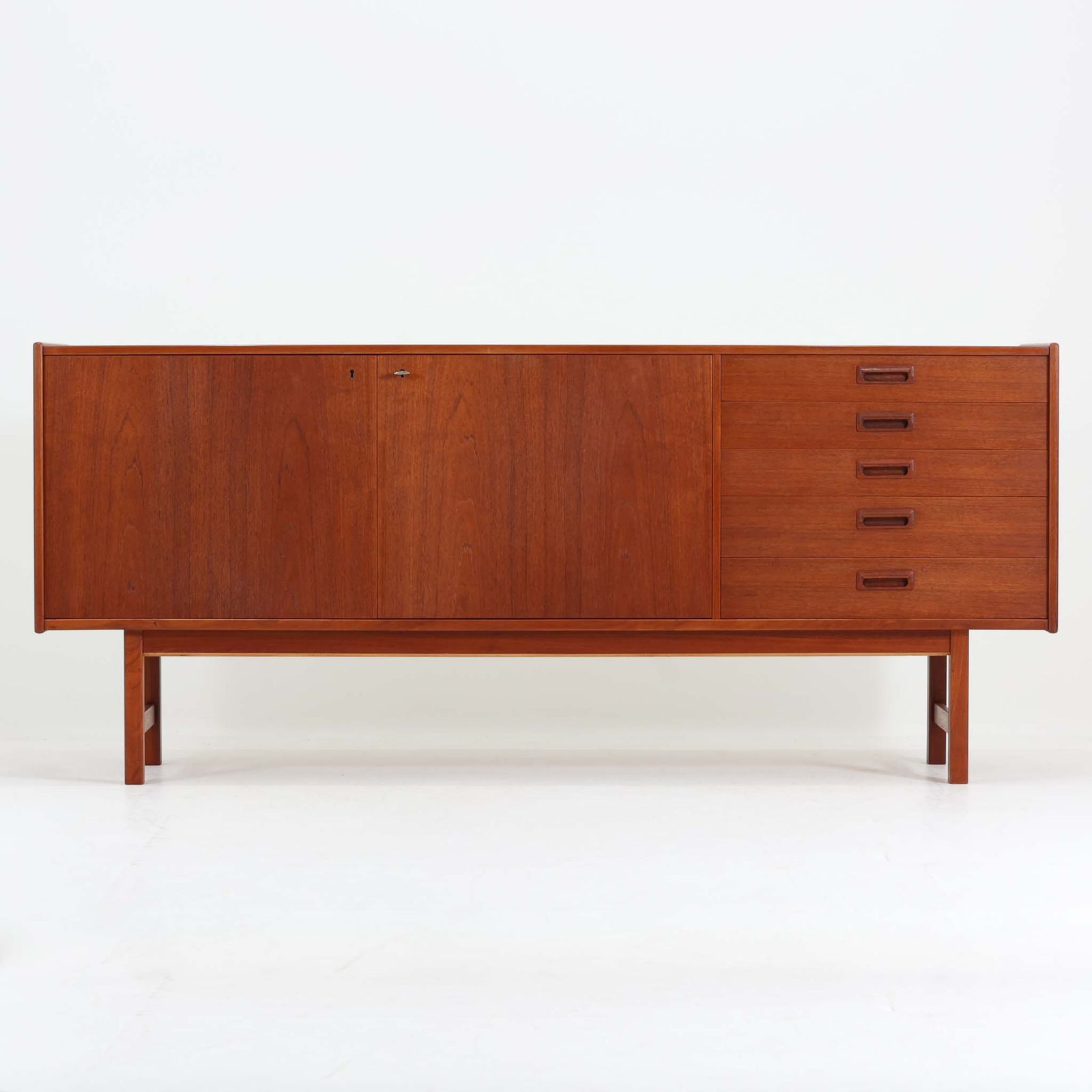 Ulferts Mobler サイドボード チーク材 幅183cm 北欧ビンテージ家具 収納家具 キャビネット リビング収納/DK19770