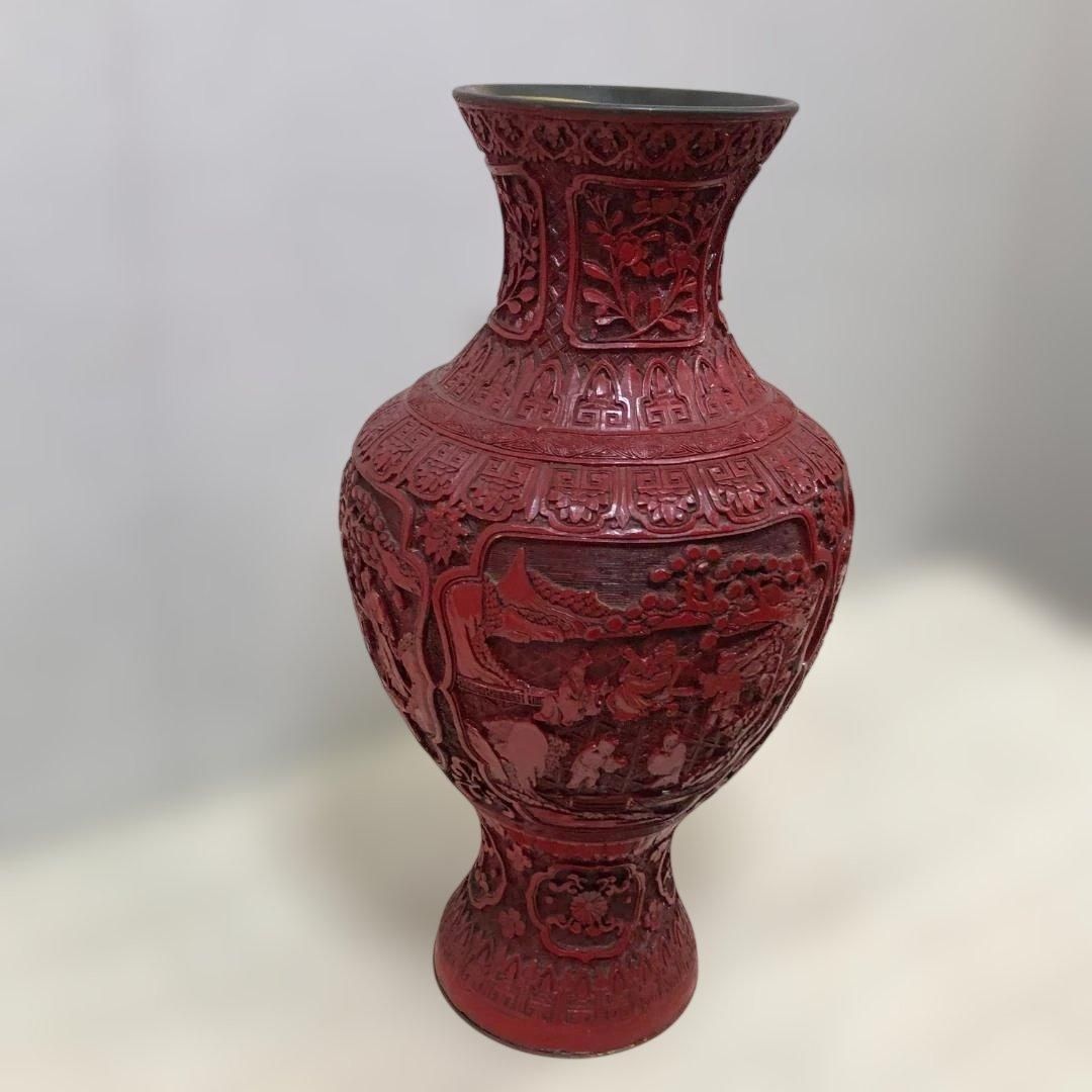中国風 大型壺 朱色 レリーフ彫刻 花鳥図 花瓶 高さ約48cm 直径27cm 金属内張り インテリア 置物 和室 飾り　260216-2