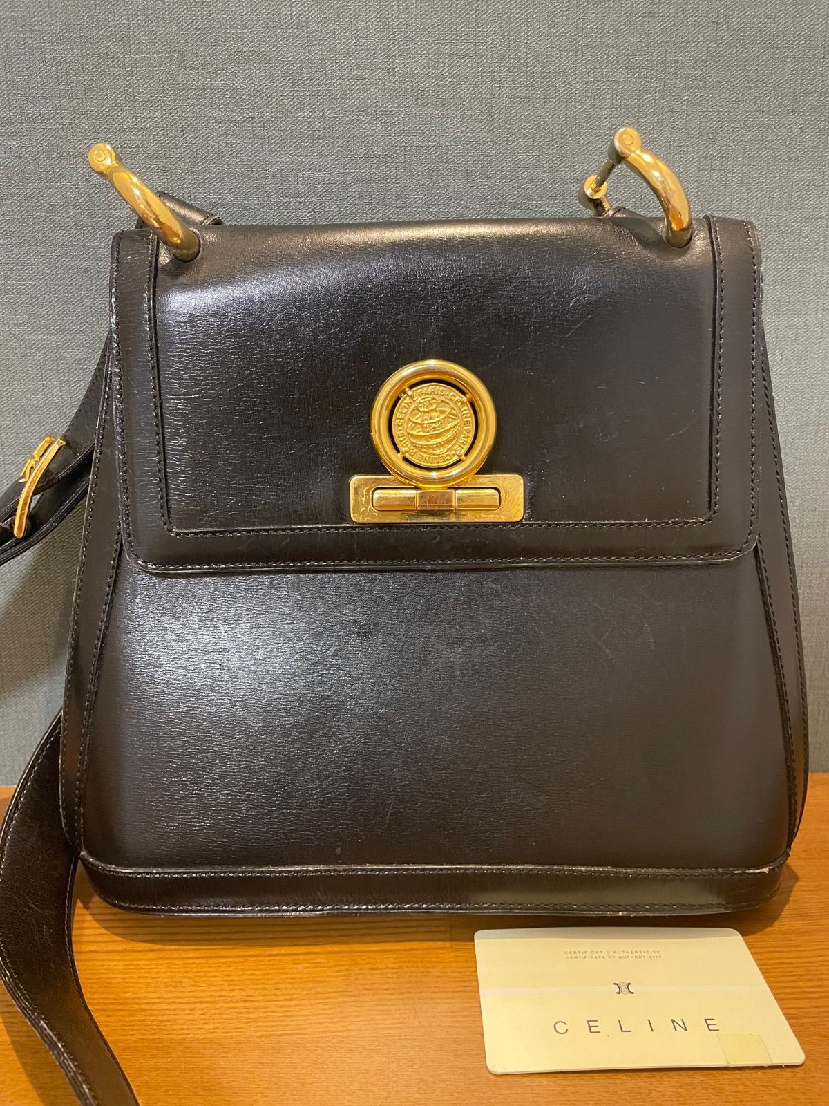 CELINE セリーヌ ゴールド金具 レザーショルダーバッグ - メルカリ