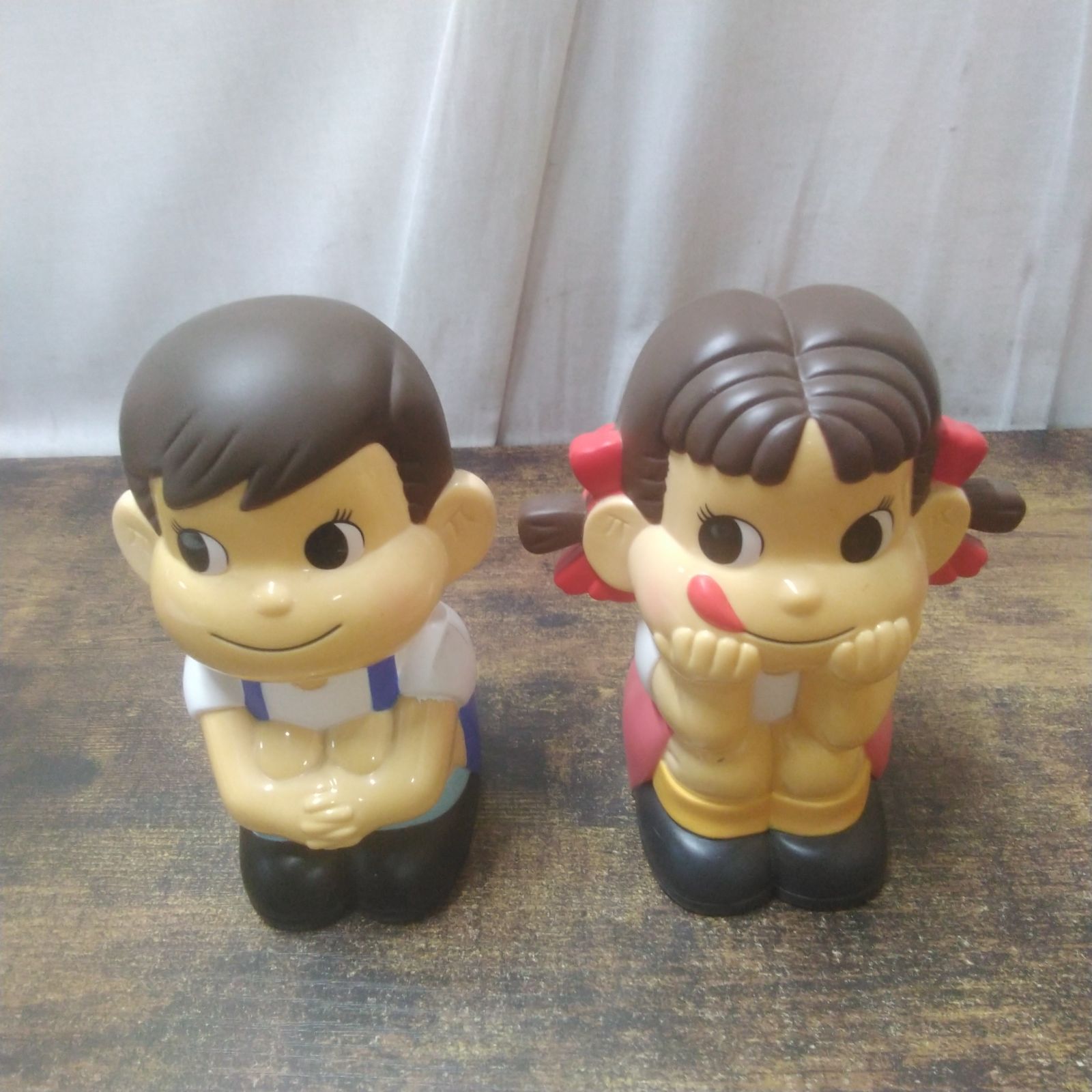不二家 貯金箱 ペコちゃん、ポコちゃんの貯金箱 やけあり 長期保管品