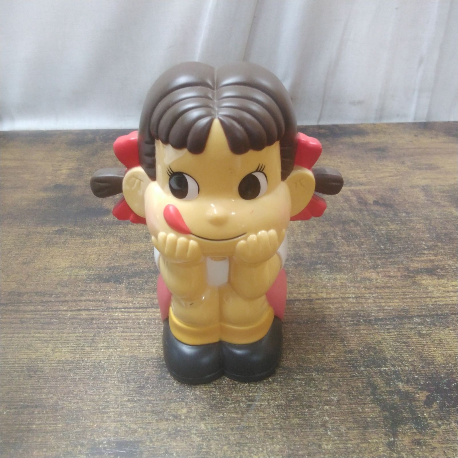不二家 貯金箱 ペコちゃん、ポコちゃんの貯金箱 やけあり 長期保管品