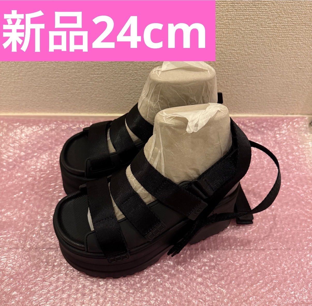 【値下げ可能！】UGG GOLDENRISE アグ ゴールデンライズ サンダル　厚底 BLACK ブラック　黒　USW7、24cm