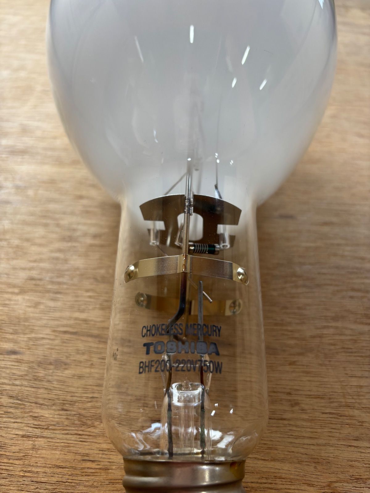 新古品】TOSHIBA 水銀ランプ2点まとめ売り！ - メルカリ