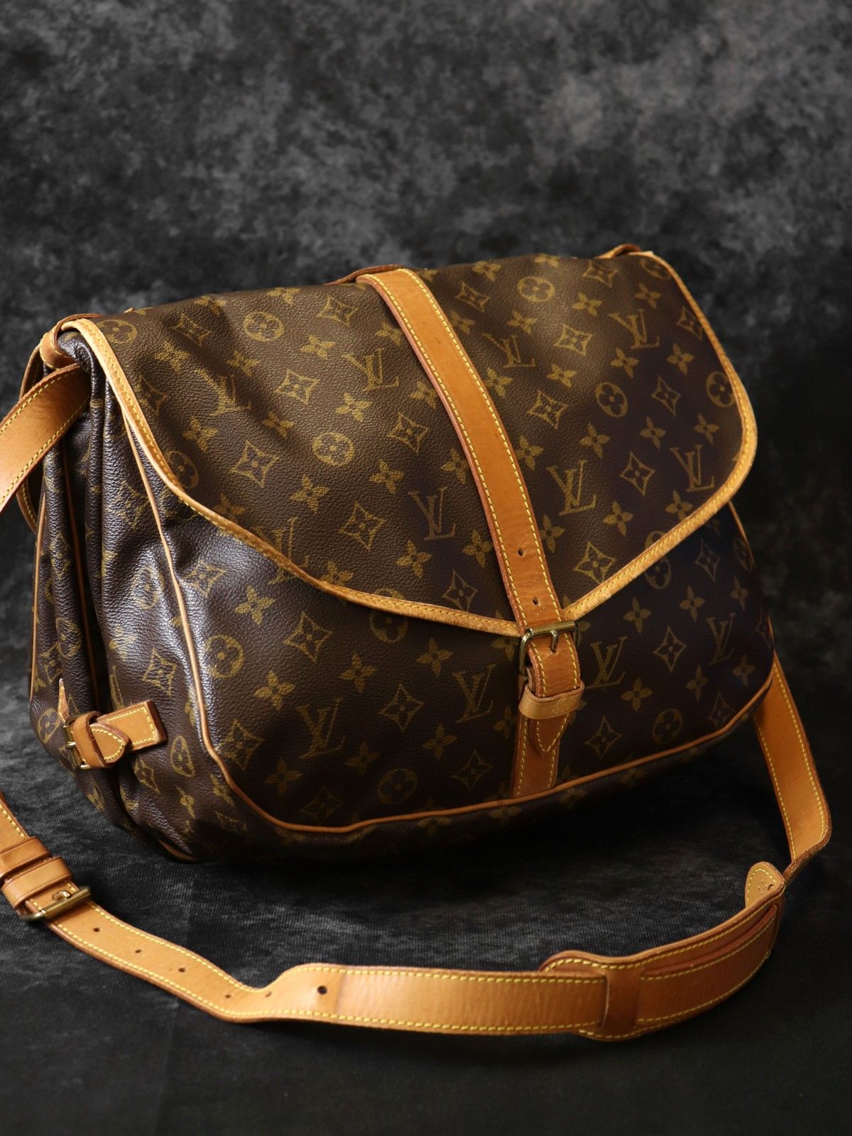 LOUIS VUITTON ルイ・ヴィトン M42256 ソミュール30 ショルダーバッグ ブラウン モノグラムキャンバス/レザー