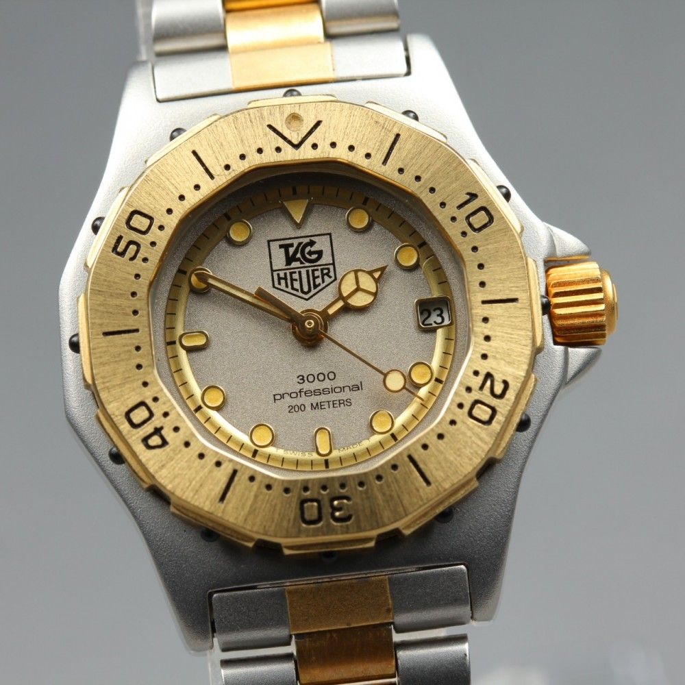 279 稼働 TAG HEUER レディース　時計 934.208 デイト 稼働品】TAG Heuer 3000 Professional 934.208 クオーツ レディース