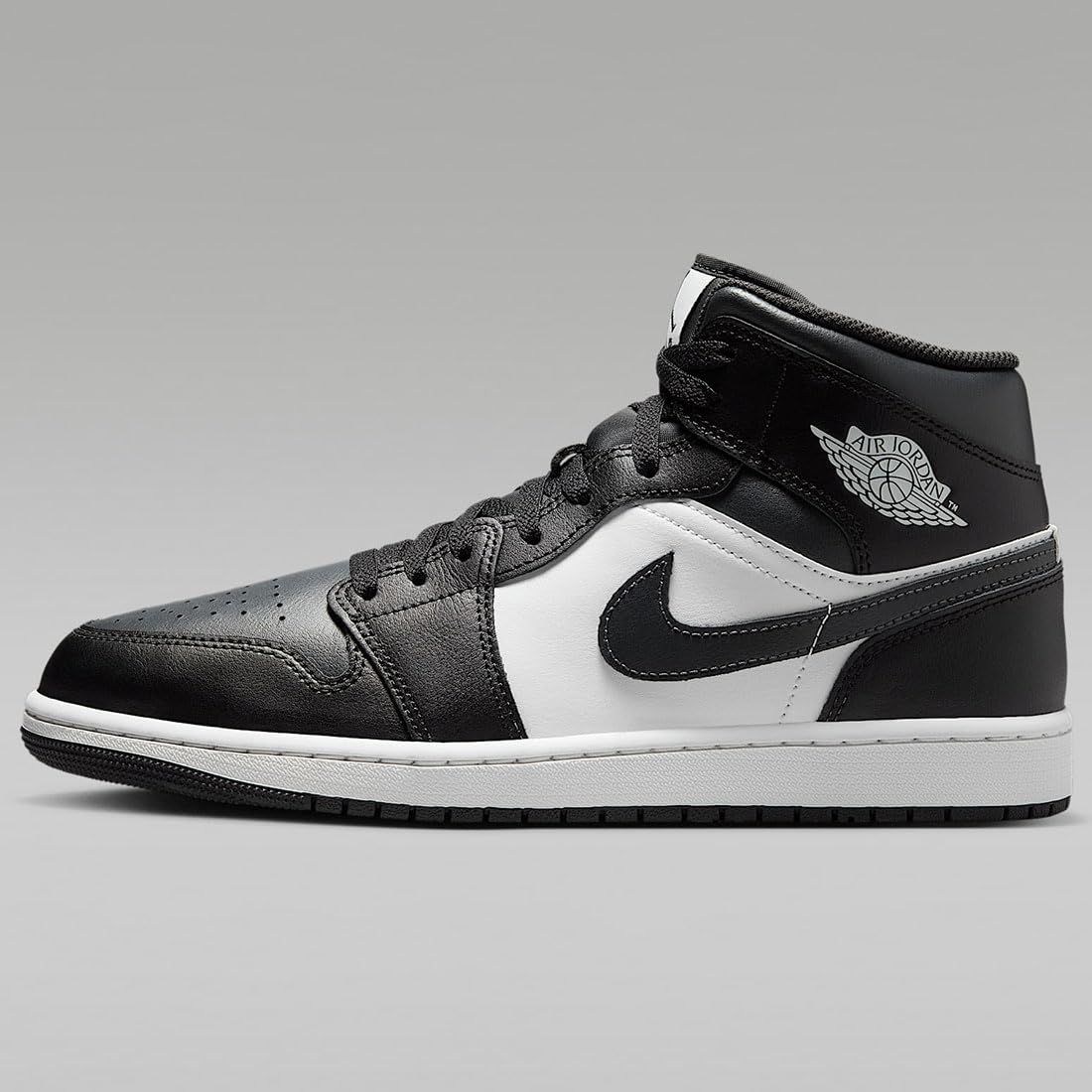 [ナイキ] エア ジョーダン 1 ミッド AIR JORDAN 1 MID ブラック/サミットホワイト/オフノワール DQ8426-010 25.5cm [25.5 cm]