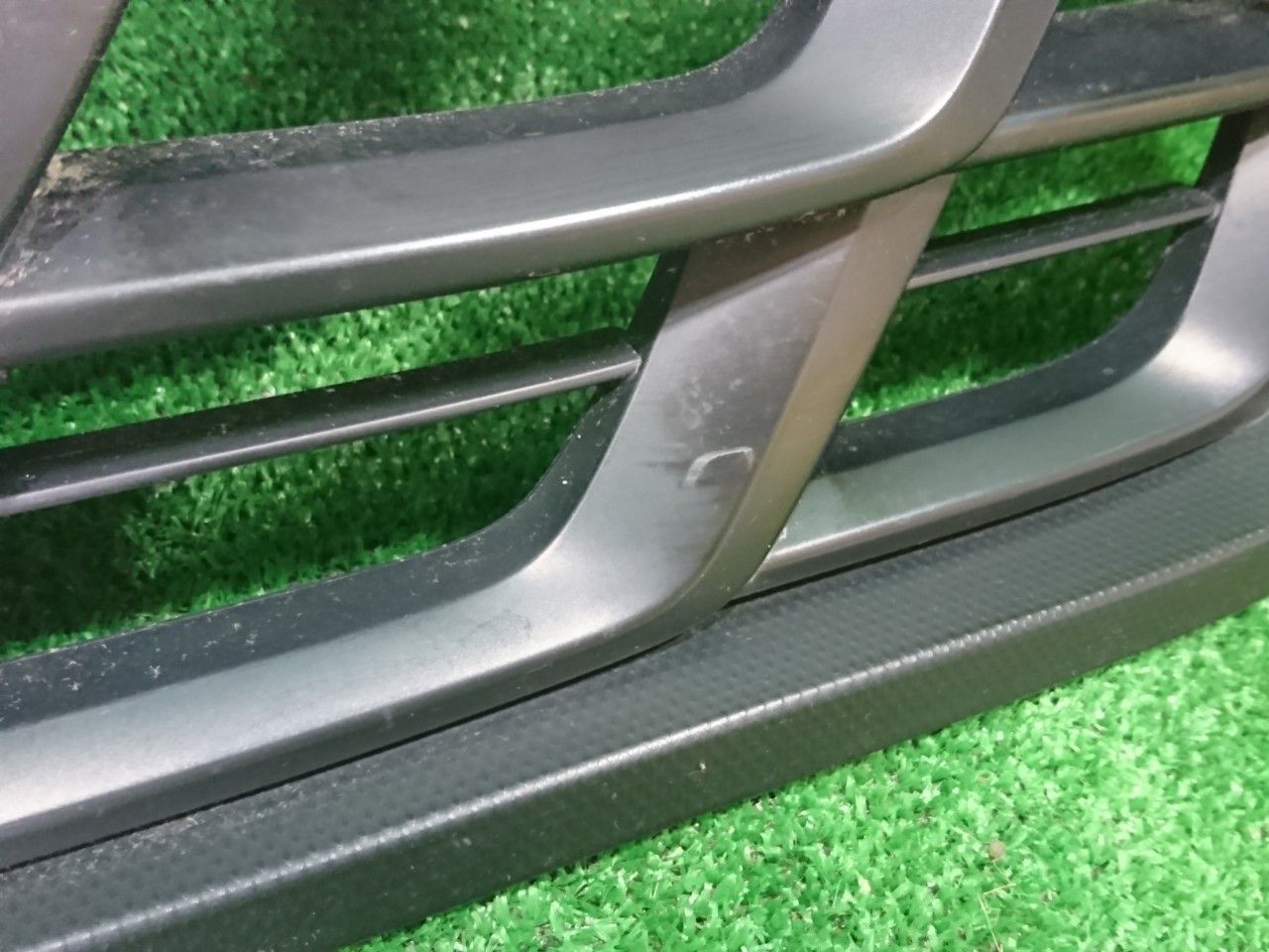GT3 XV フロントグリル 9122FL240 (81881)