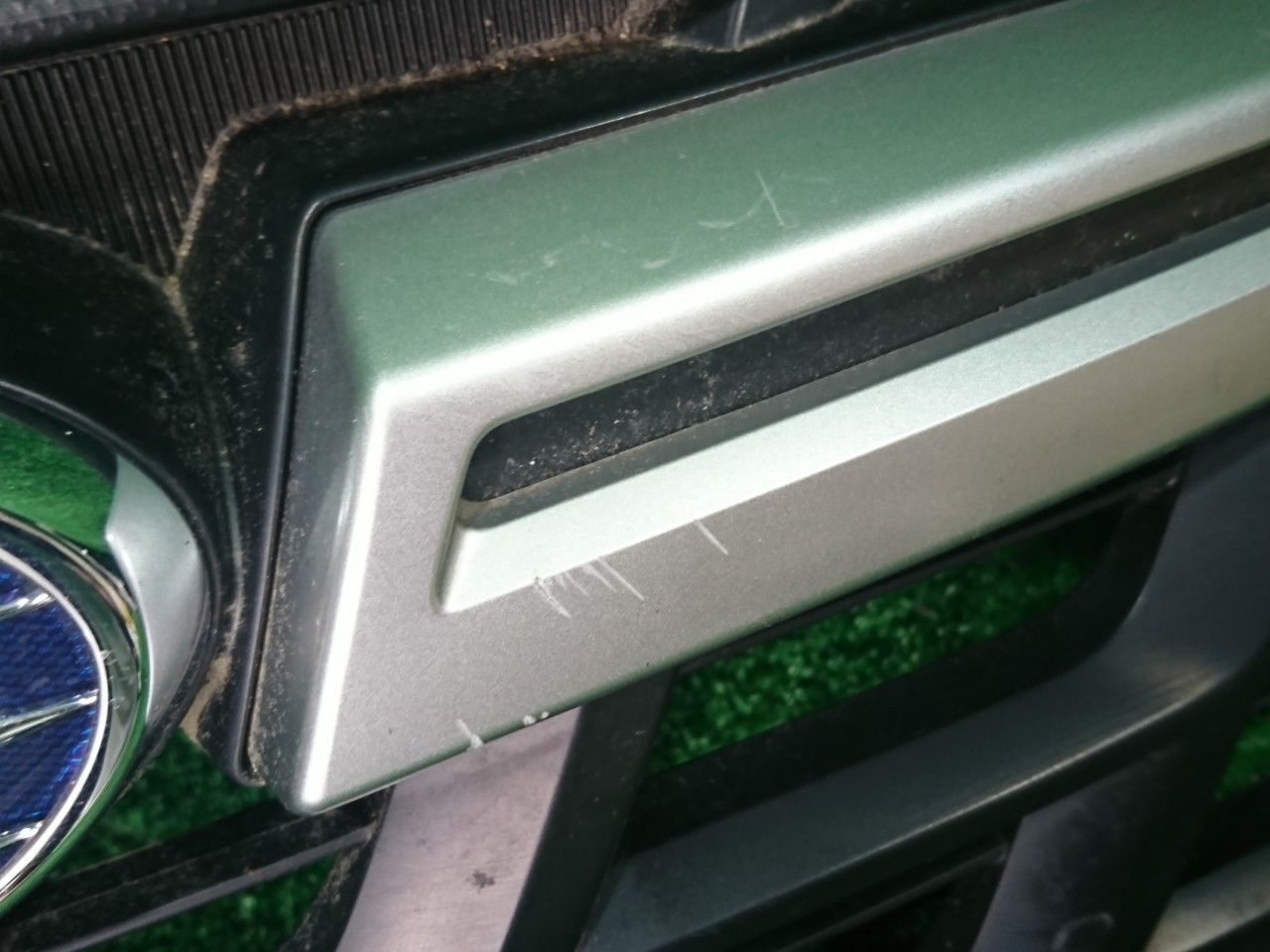 GT3 XV フロントグリル 9122FL240 (81881)
