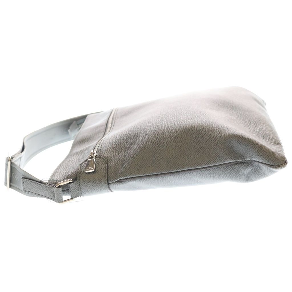 LOUIS VUITTON (ルイヴィトン) タイガ サシャ ショルダーバッグ グレー