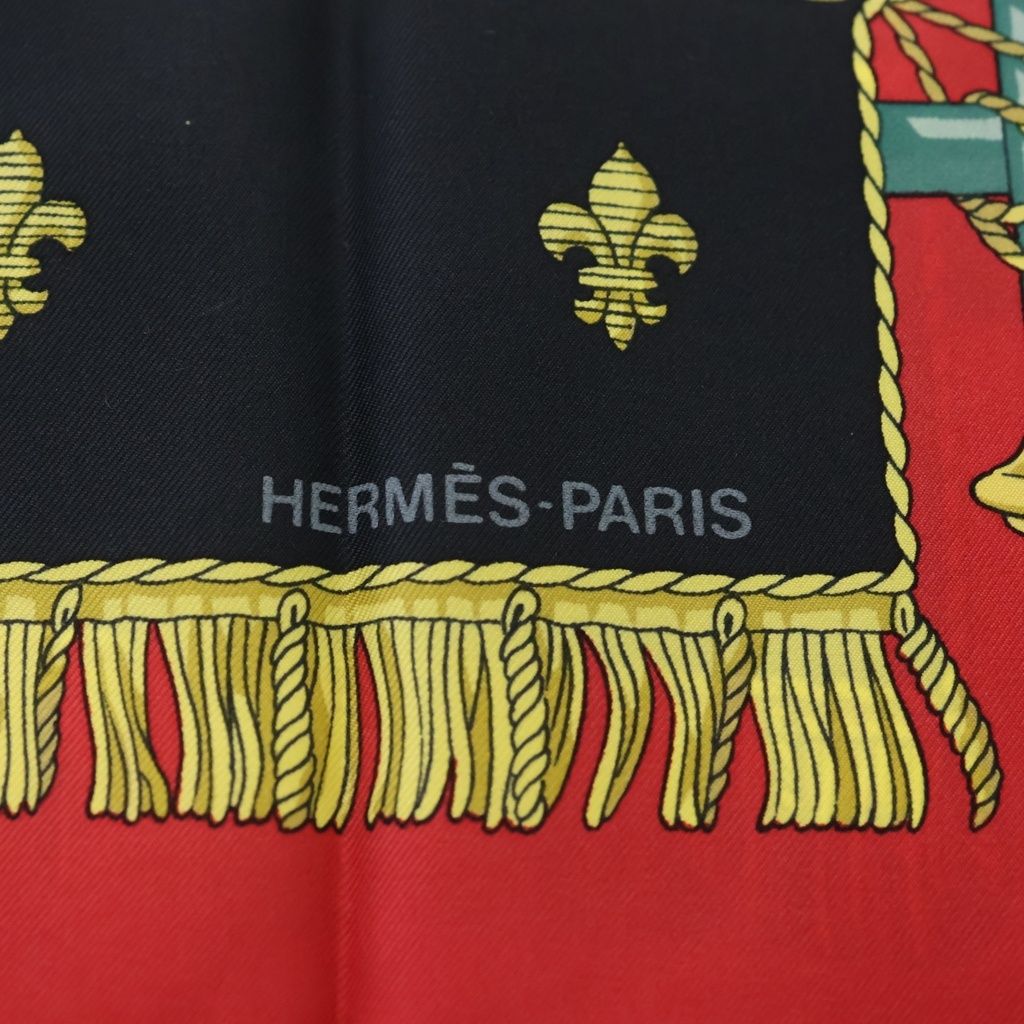 HERMES (エルメス) カレ90 クイーンの戴冠式 シルクスカーフ レッド
