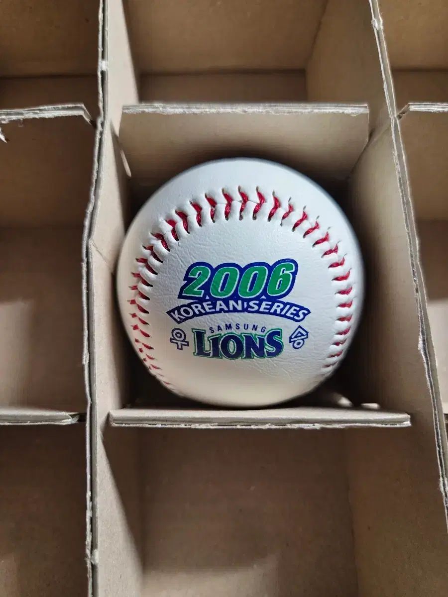 2006 サムスン・ライオンズ 優勝記念ボール 優勝記念ボール チームロゴ入り野球ボール