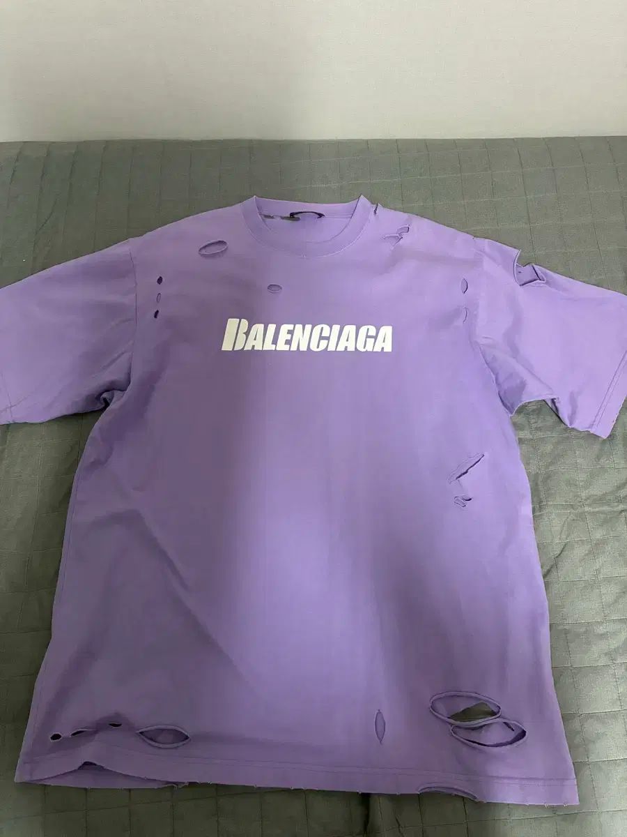 XS バレンシアガ ダメージ Tシャツ ラベンダー
