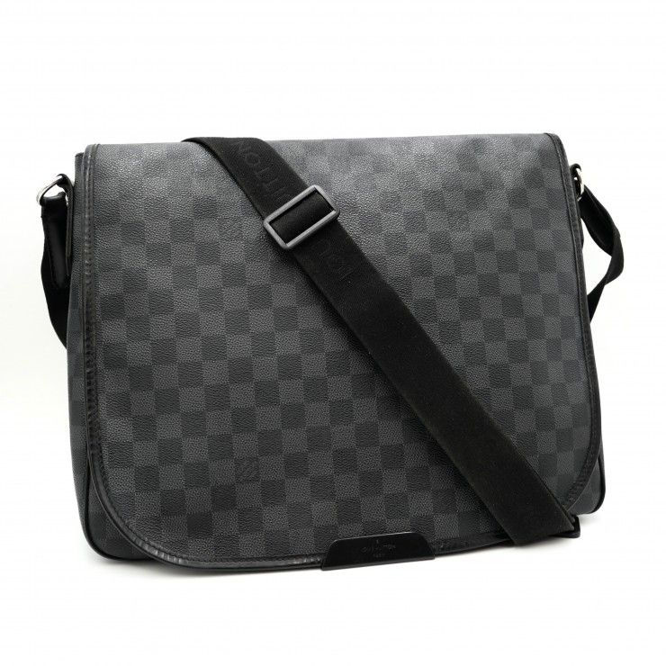 LOUIS VUITTON（ルイ・ヴィトン）ダニエルGM ヴィンテージ ショルダーバッグ メッセンジャーバッグ ダミエ・グラフィット ブラック メンズ N58029【中古】