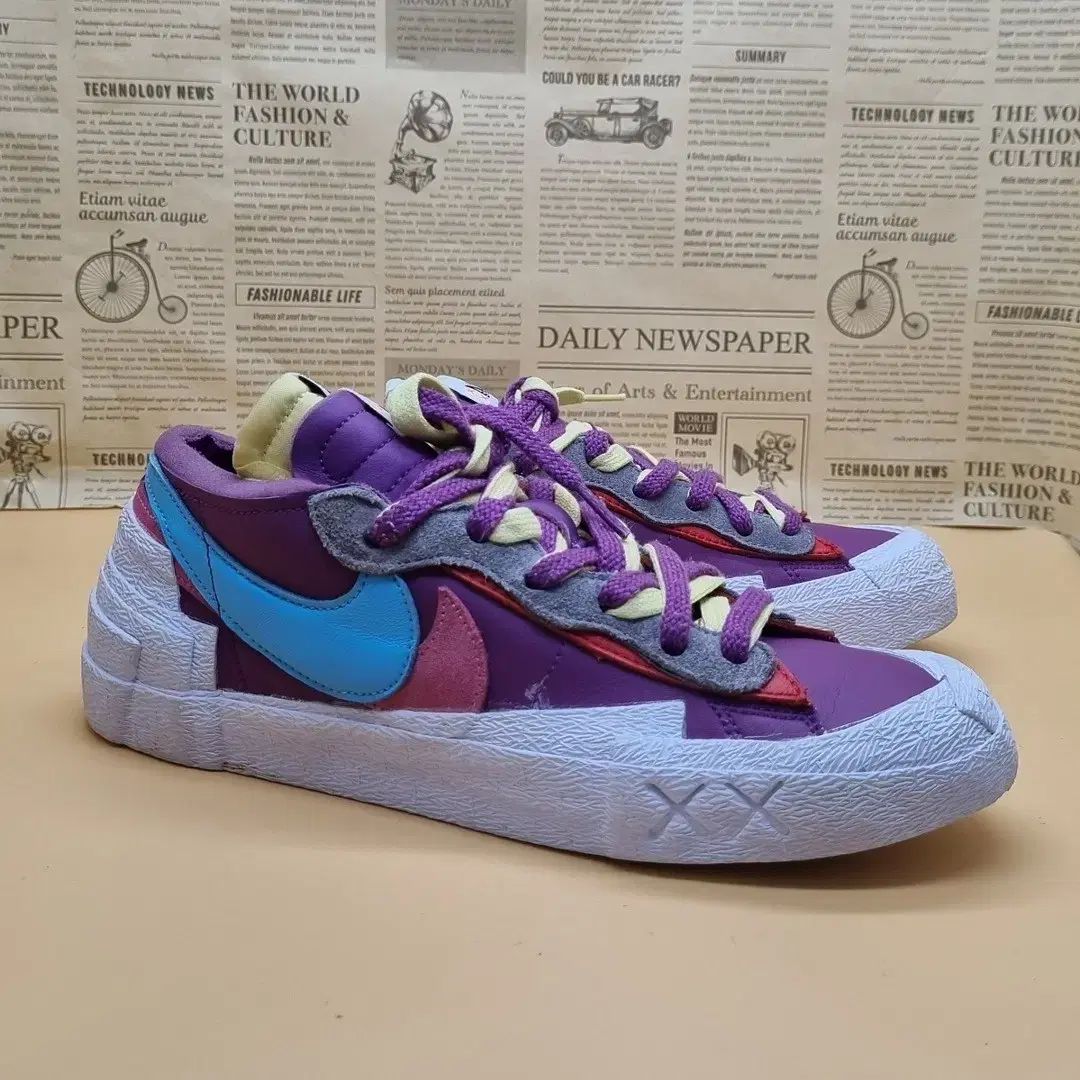 NIKE SACAI カウズ ブレーザー ロー スニーカー 255