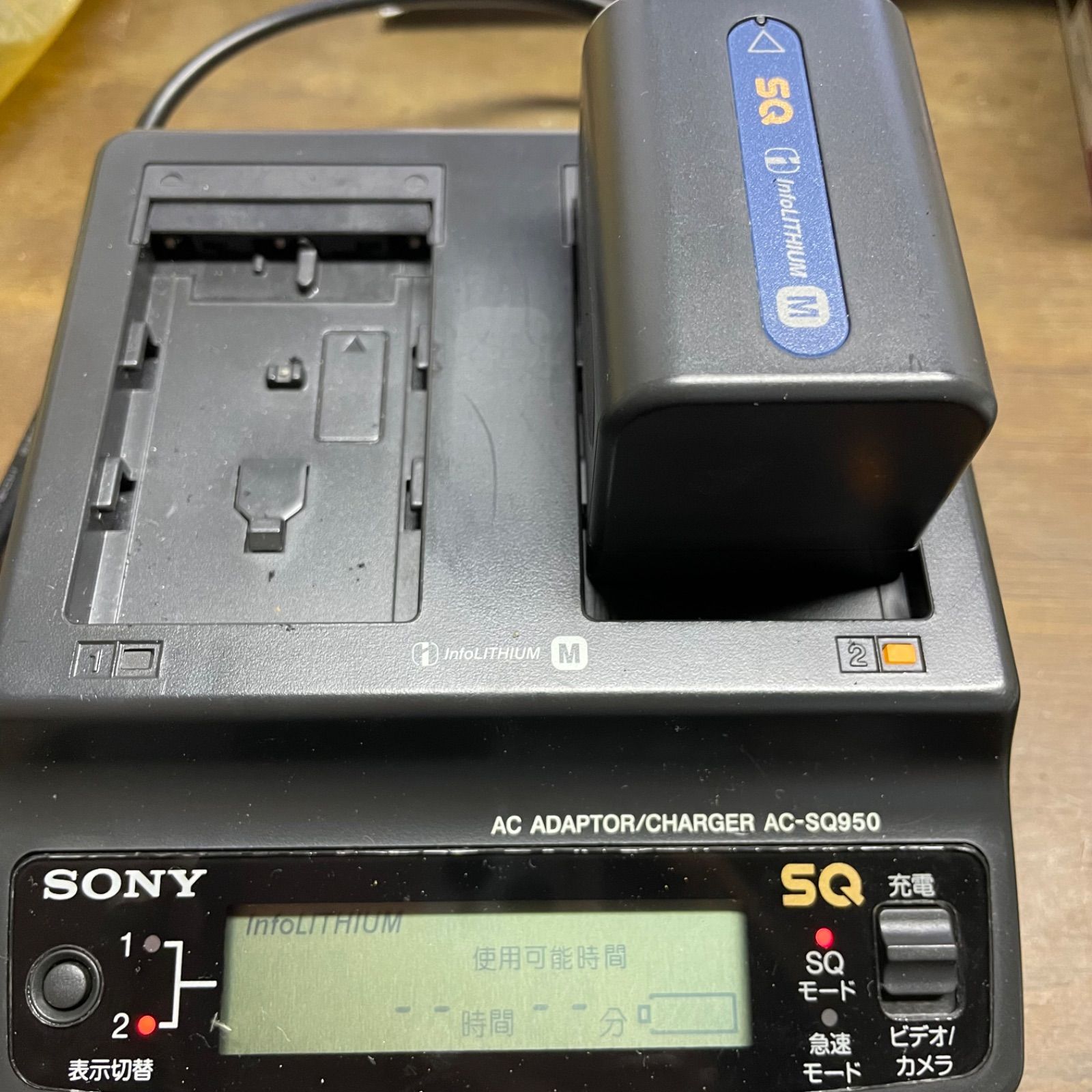 Sony HVR-A1J ビデオカメラ,ACアダプター/チャージャー、レンズ