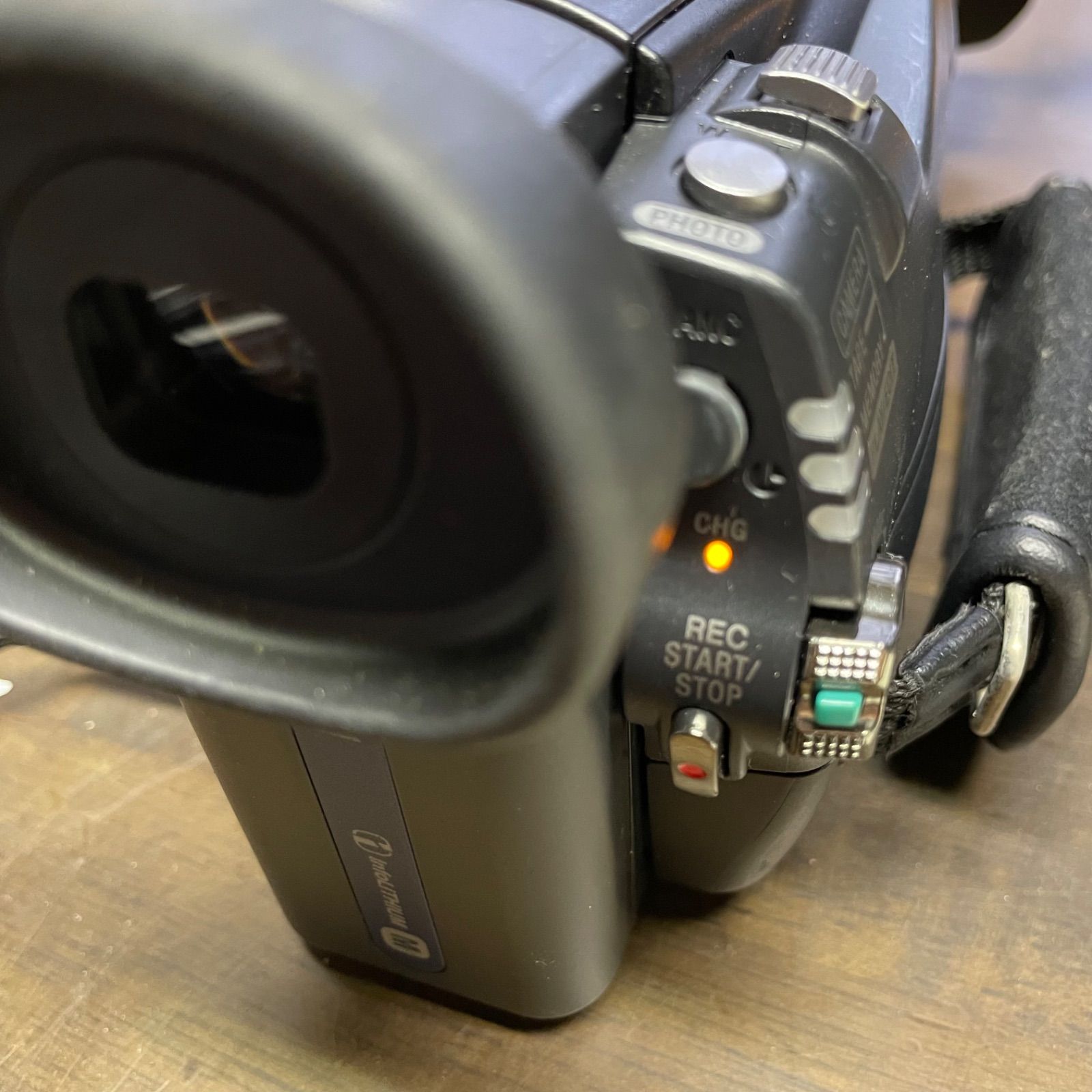 Sony HVR-A1J ビデオカメラ,ACアダプター/チャージャー、レンズ
