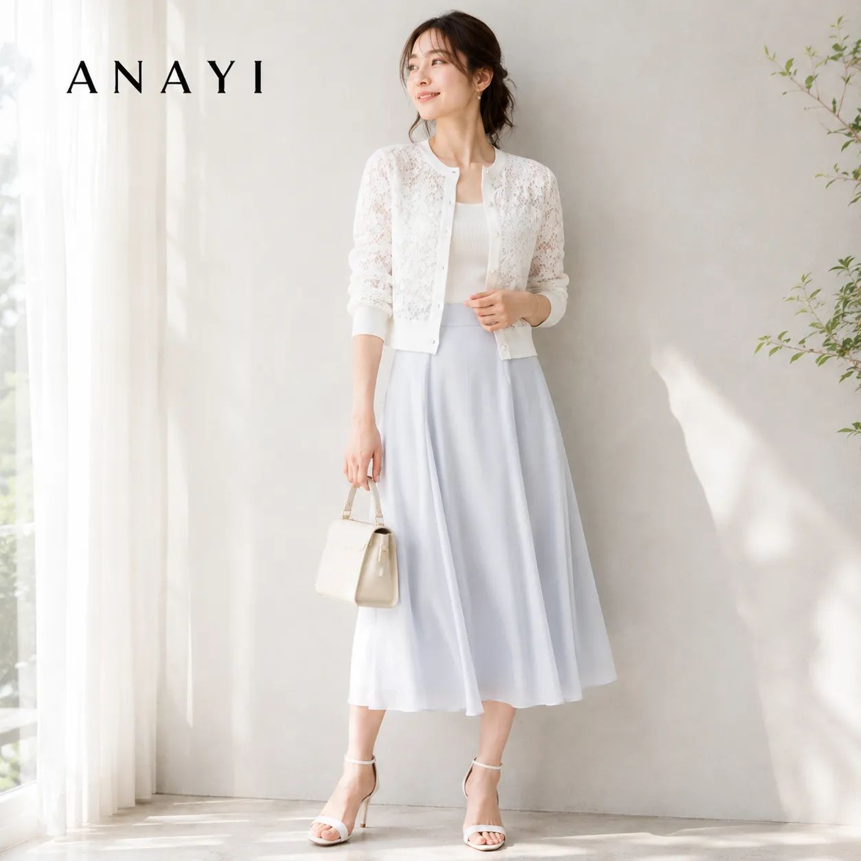【新品同様 クリーニング済 / 羽織るだけでフェミニン】ANAYI / アナイ レースカーディガン 38 「Mサイズ（9号相当）」ホワイト（白） パールボタン チュール×花柄刺繍 レーヨンBLEND 冷房対策 日よけ 学校行事 食事会 ホテルランチ 観劇