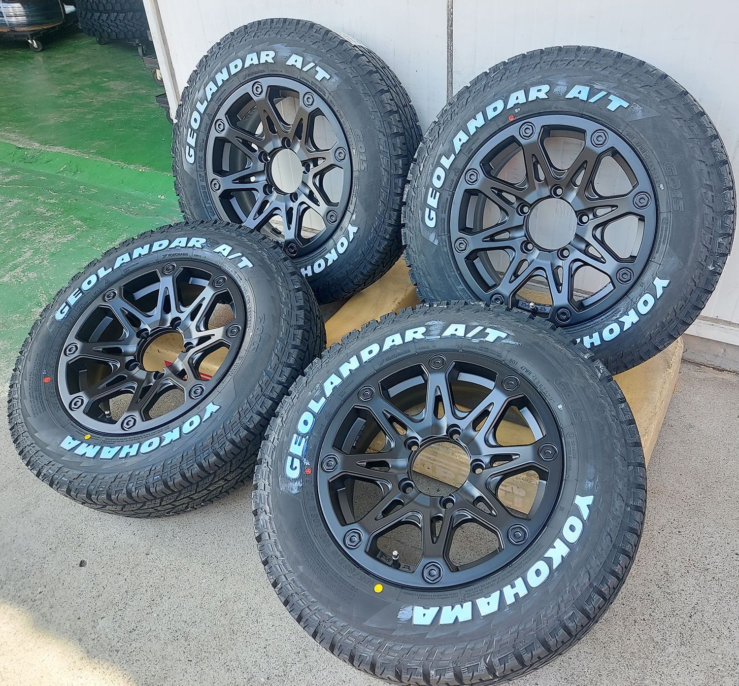 ジムニー JA11 JB23 JB64 16インチ Bounty Collection BDX08 ヨコハマ 
