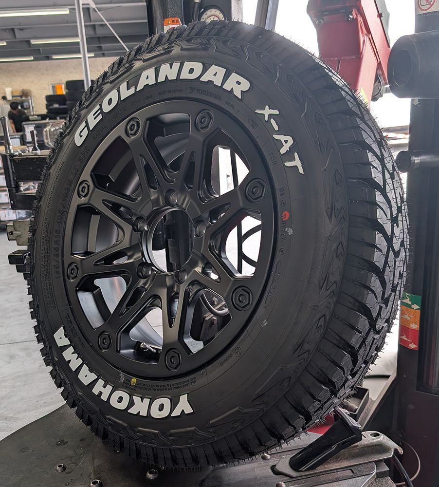 ジムニー JB64 JB23 16インチ BDX08 ヨコハマ ジオランダー X-AT G016 185/85R16 ホワイトレター 4本セット 16インチ