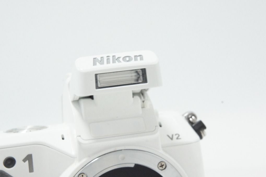 ○安心保証○美品○Nikon 1 V2 ボディ ホワイト○