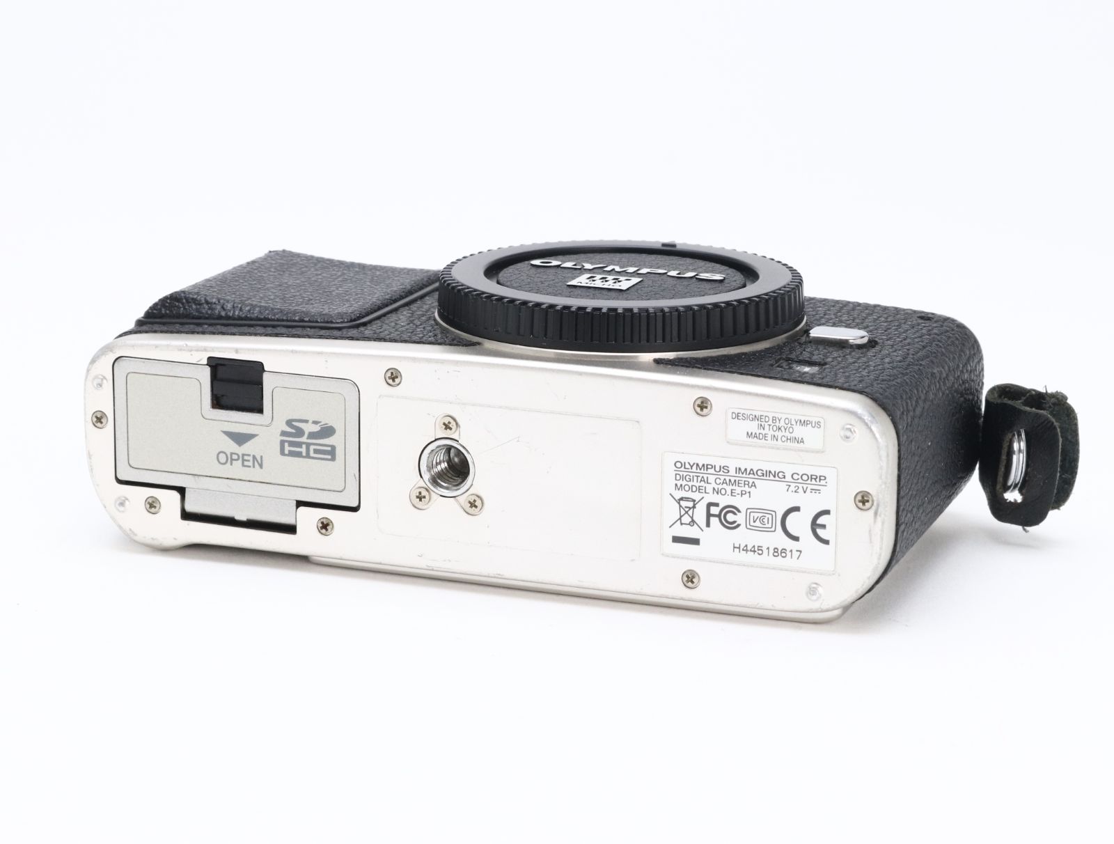 B- (並品) OLYMPUS オリンパス PEN E-P1 ボディ シルバー シャッター