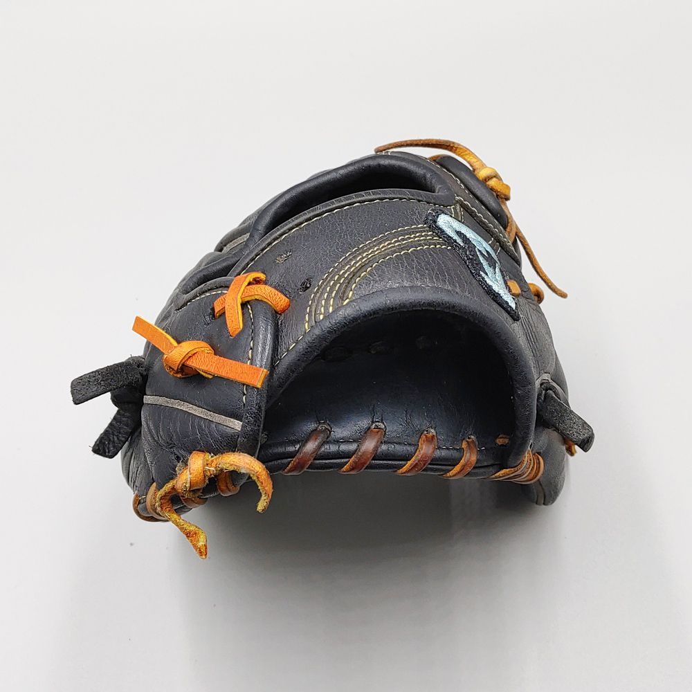 ミツワタイガー 軟式グローブ クリーニング済み 】 ミツワタイガー 軟式グローブ / 内野手用 型付け