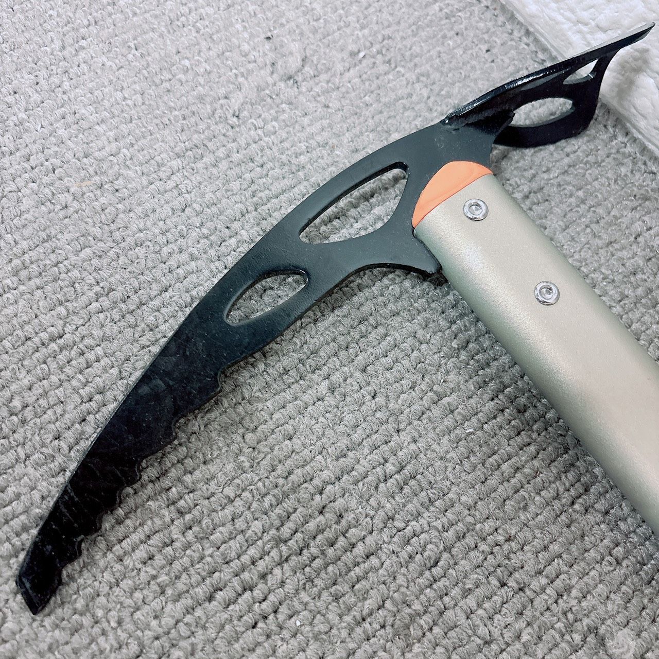 【美品】PETZL chariet ペツル シャルレ ピッケル 長さ52㎝ PETZL Charlet シャルレ アイスアックス ピッケル リーシュ付き 登山