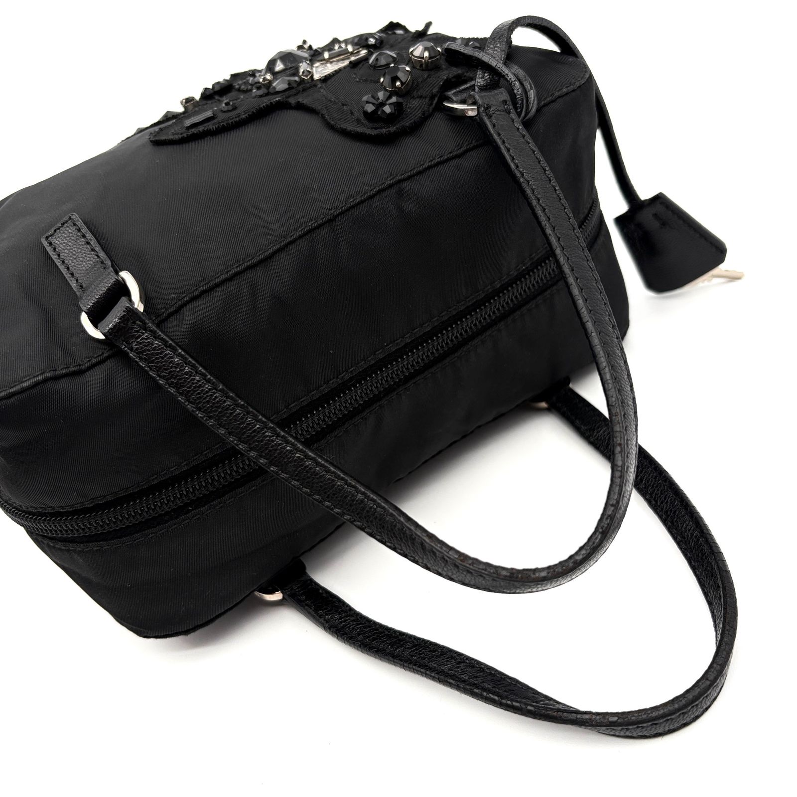 人気✨プラダ 南京錠 鍵付き ミニボストン ボーリング 三角ロゴ ナイロン 黒 極美品 プラダ PRADA イブニングハート ハンドバッグ ミニボストン