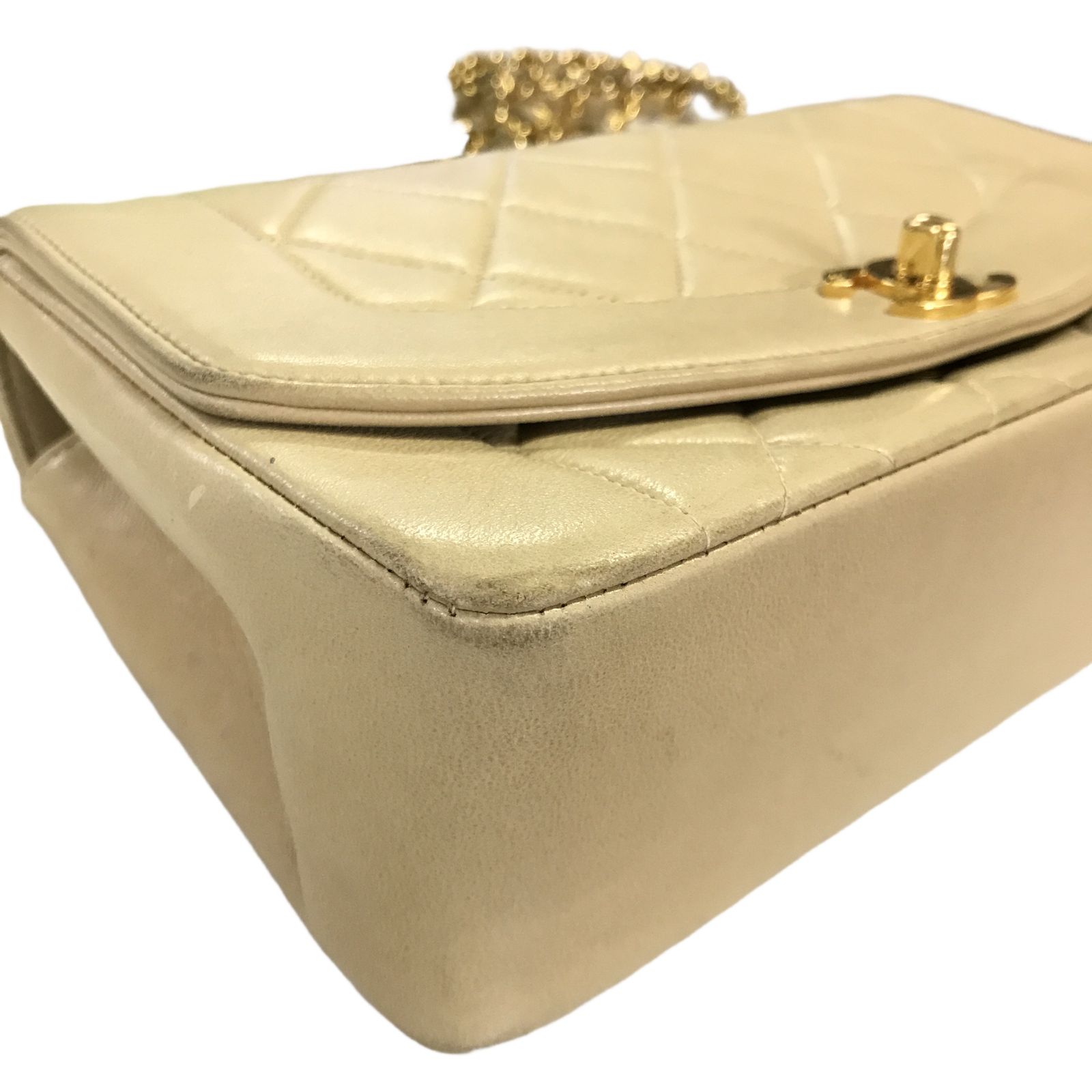 CHANEL シャネル マトラッセ ダイアナ フラップ 22 チェーン