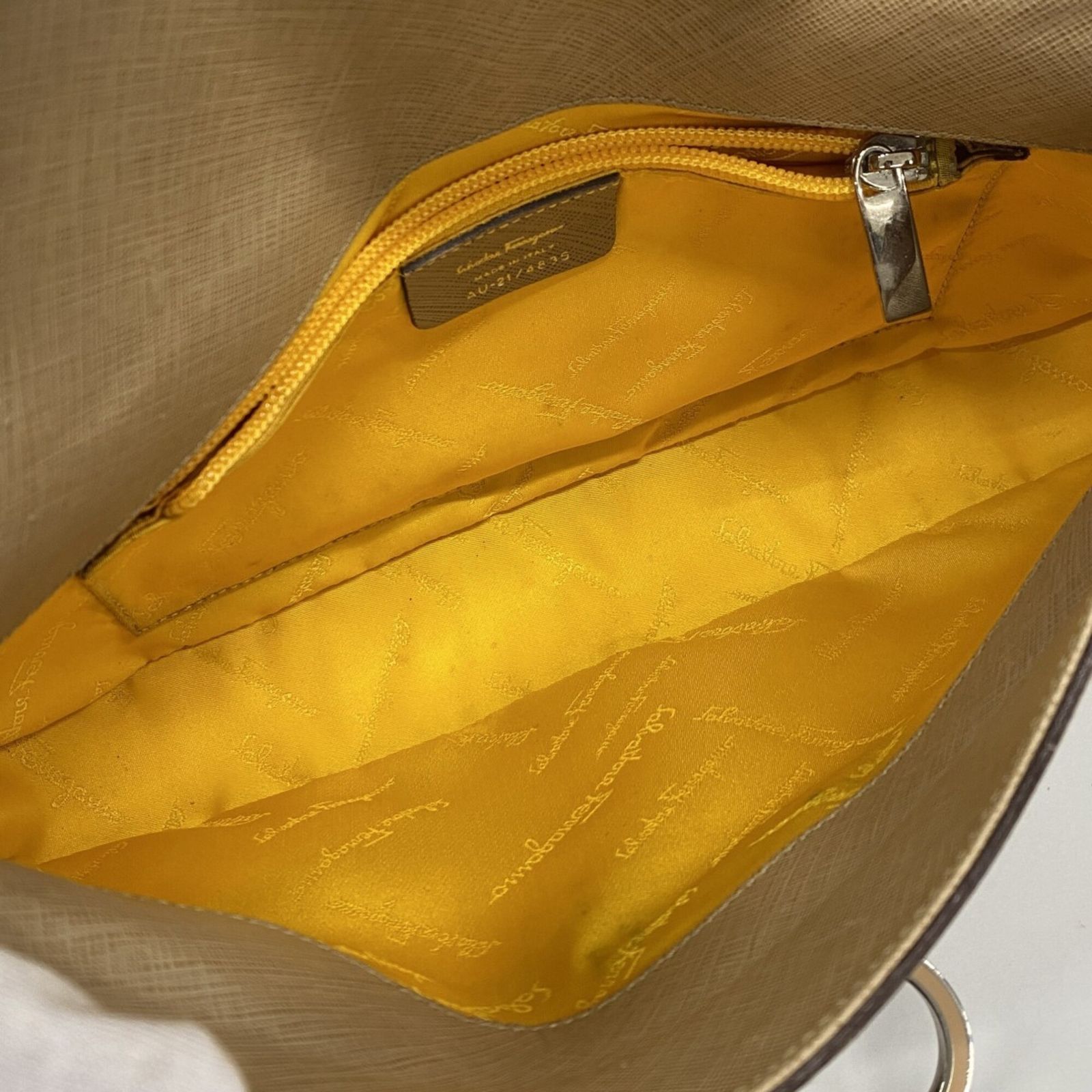 サルヴァトーレ・フェラガモ(Salvatore Ferragamo) サルヴァトーレフェラガモ ショルダーバッグ ガンチーニ レザー ベージュ レディース